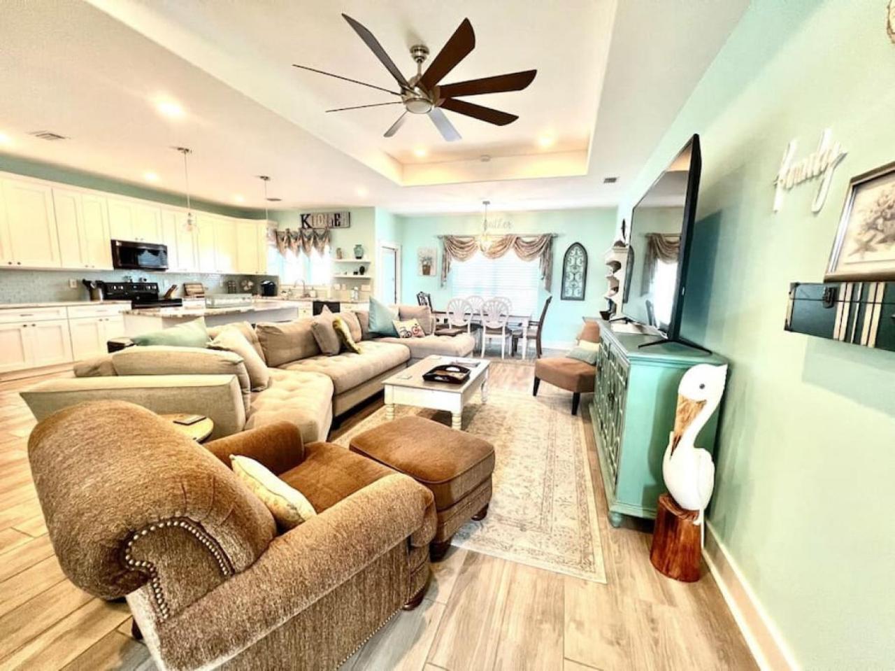 With Pool And Golf Cart - Walk To The - Pcb Holiday home *