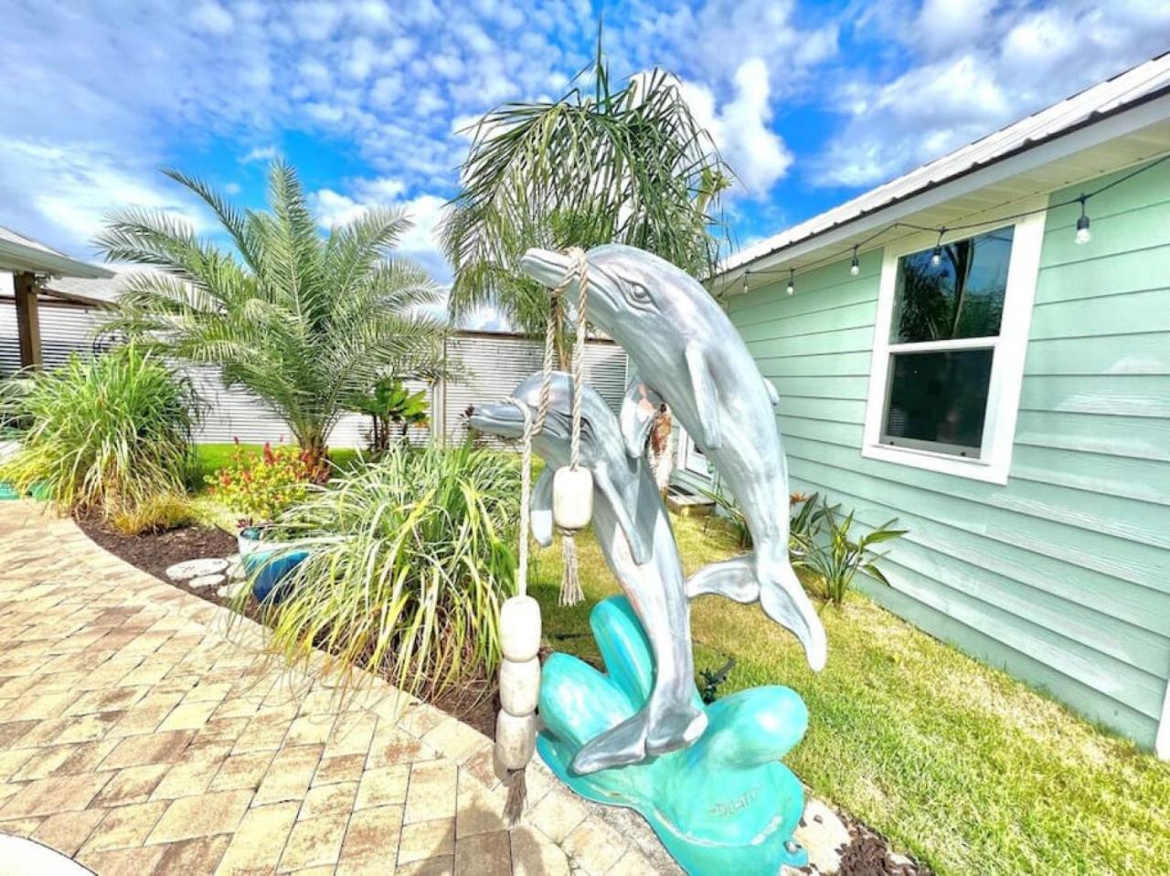 With Pool And Golf Cart - Walk To The - Pcb