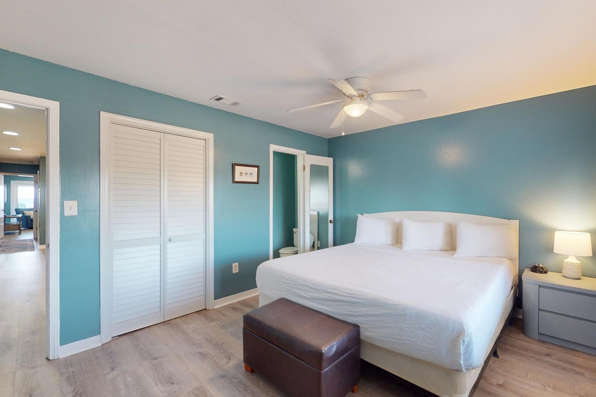 Apartment Front Retreat B2