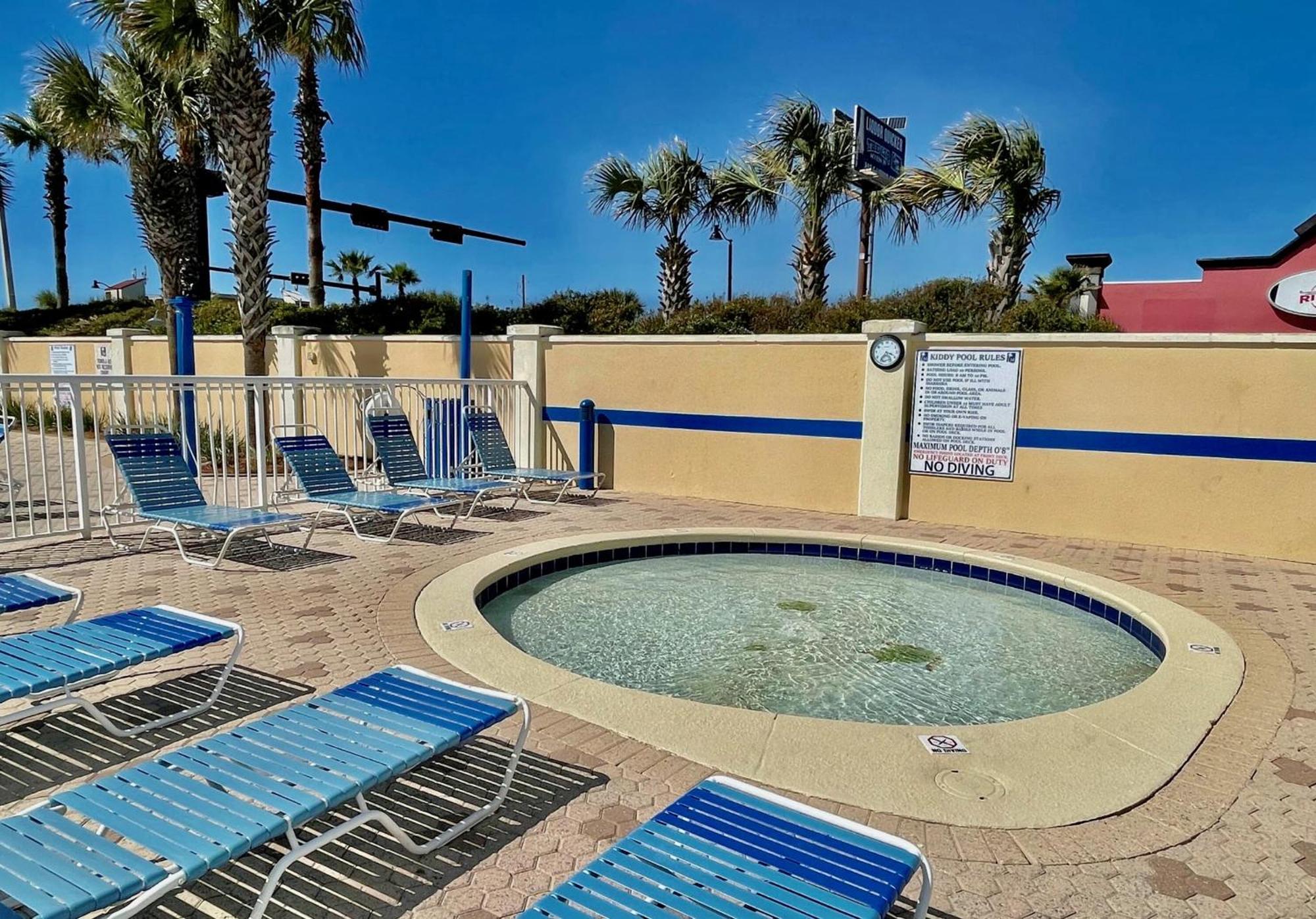 Beachfront Retreat! Family Friendly 1bd Getaway! By Dolce Getaways Pcb!