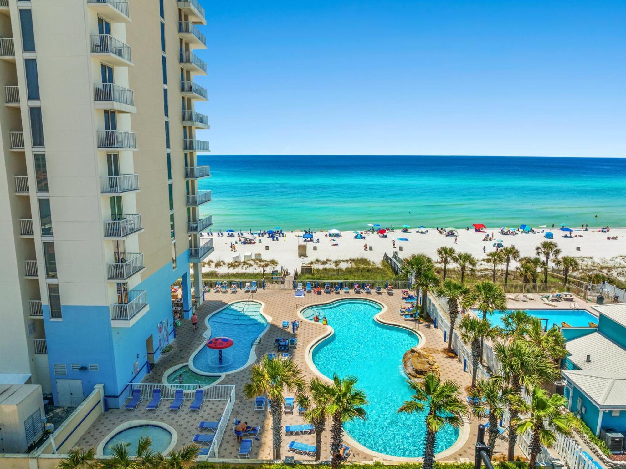 Beachfront Retreat! Family Friendly 1bd Getaway! By Dolce Getaways Pcb! *