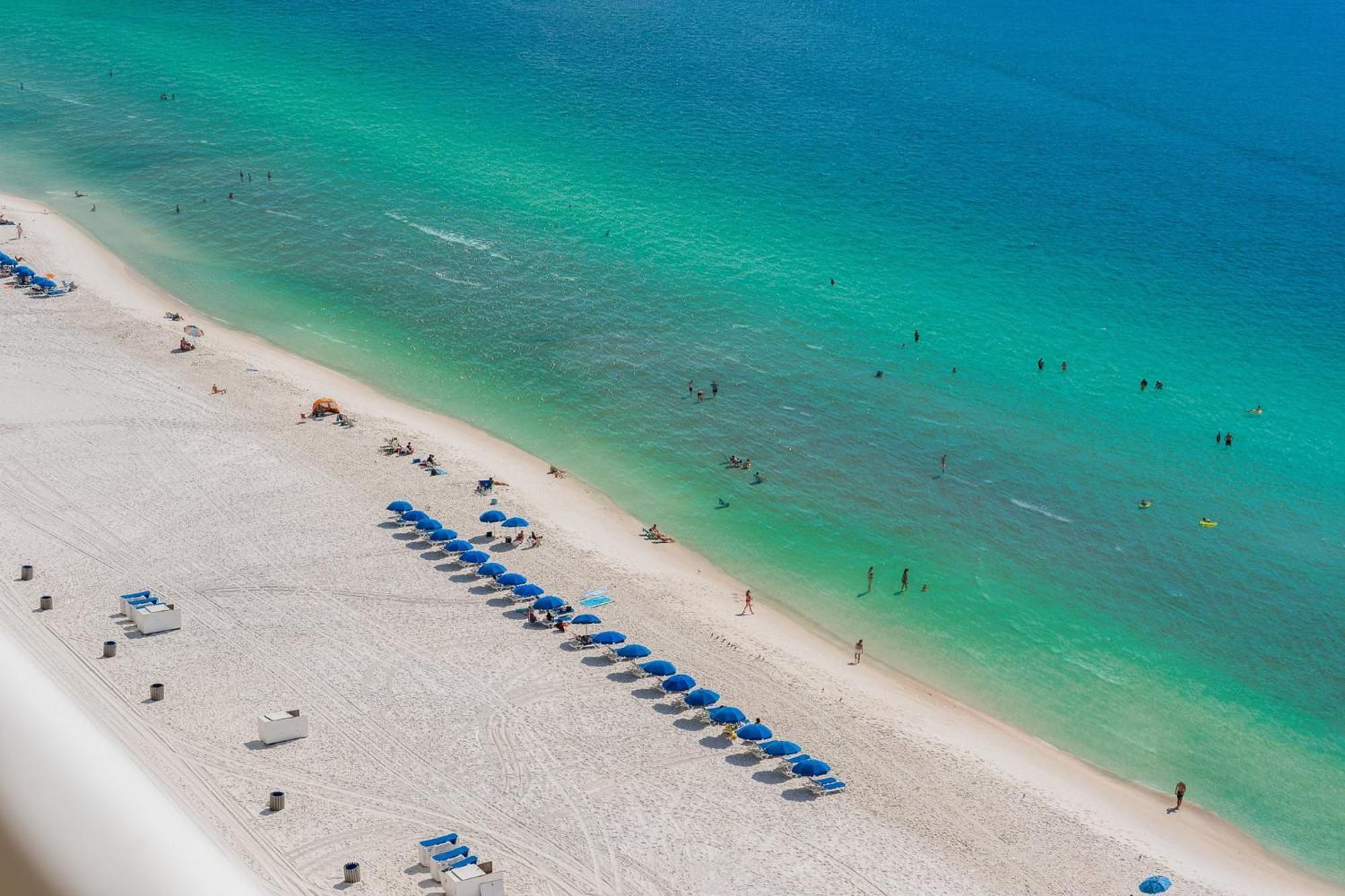 Beachfront Retreat! Family Friendly 1bd Getaway! By Dolce Getaways Pcb! *