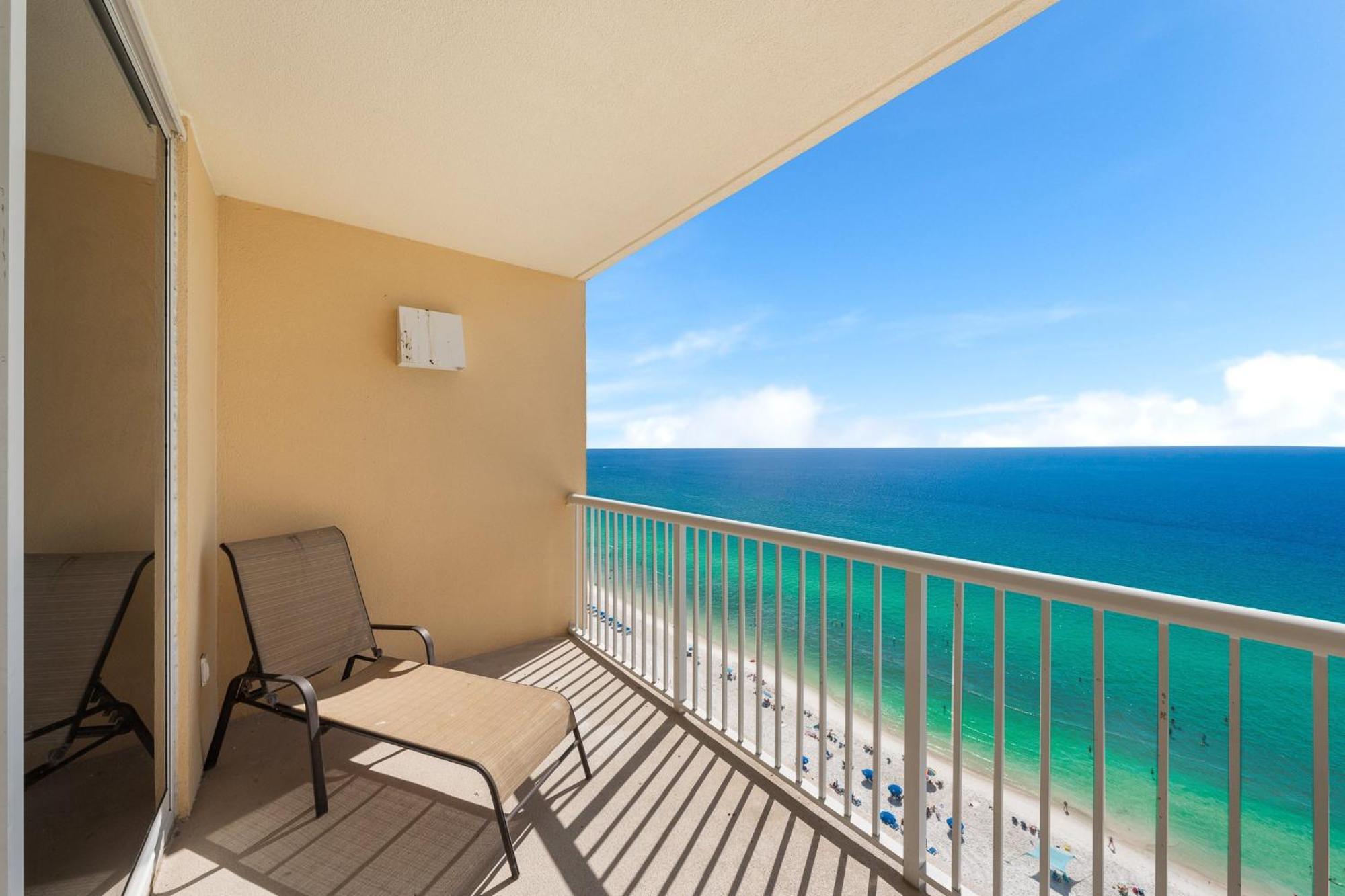 Beachfront Retreat! Family Friendly 1bd Getaway! By Dolce Getaways Pcb! * Panama City Beach