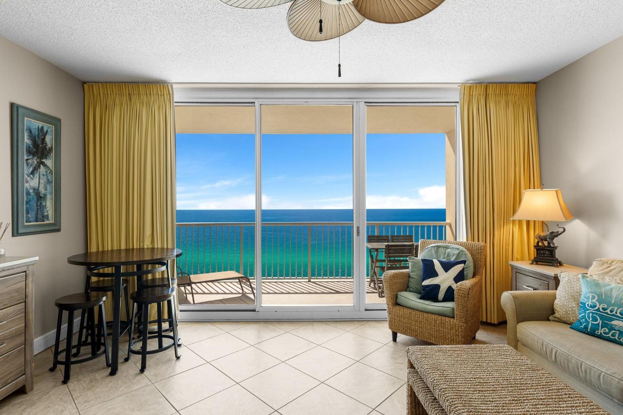 Apartment Beachfront Retreat! Family Friendly 1bd Getaway! By Dolce Getaways Pcb!