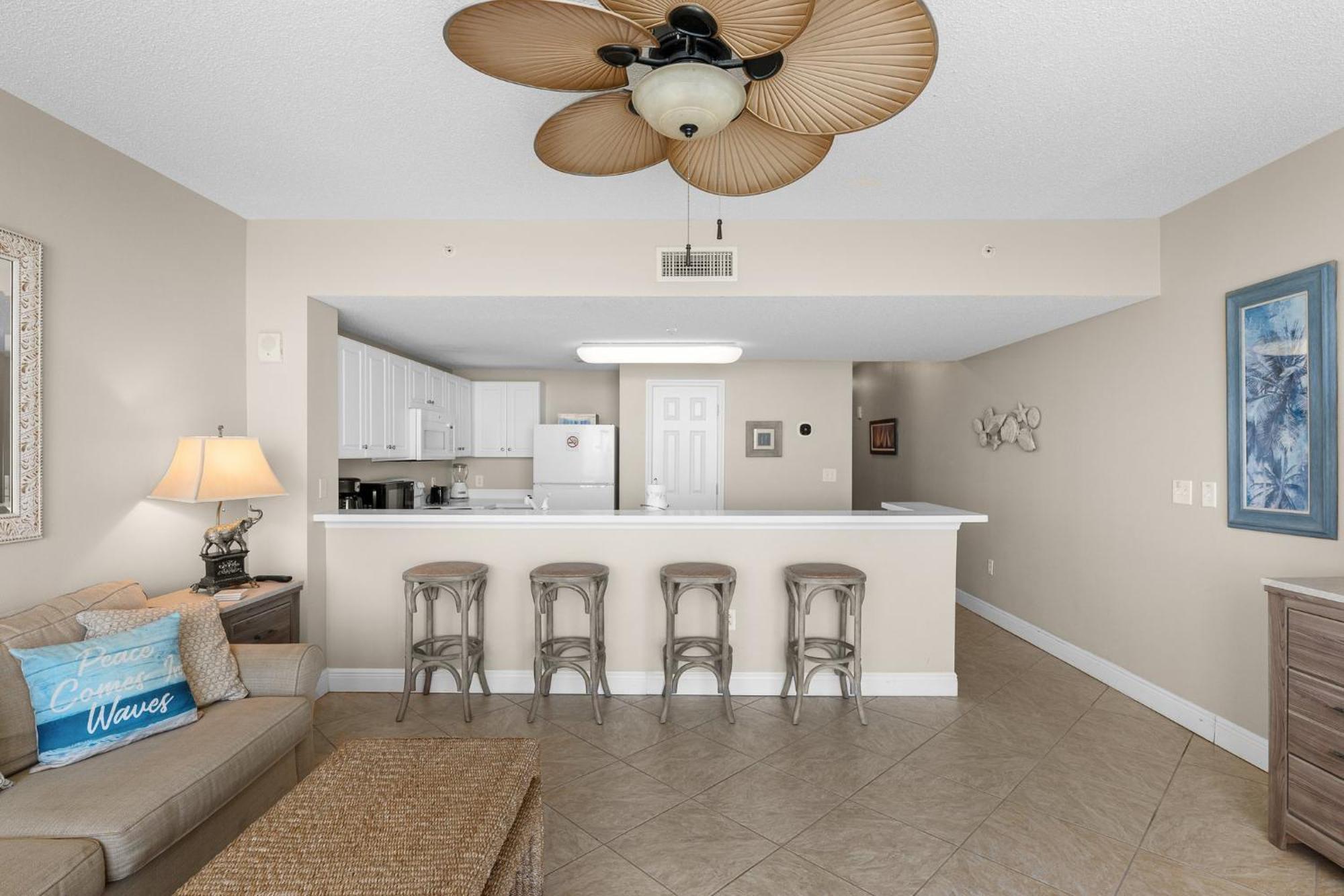 Beachfront Retreat! Family Friendly 1bd Getaway! By Dolce Getaways Pcb! Apartment *