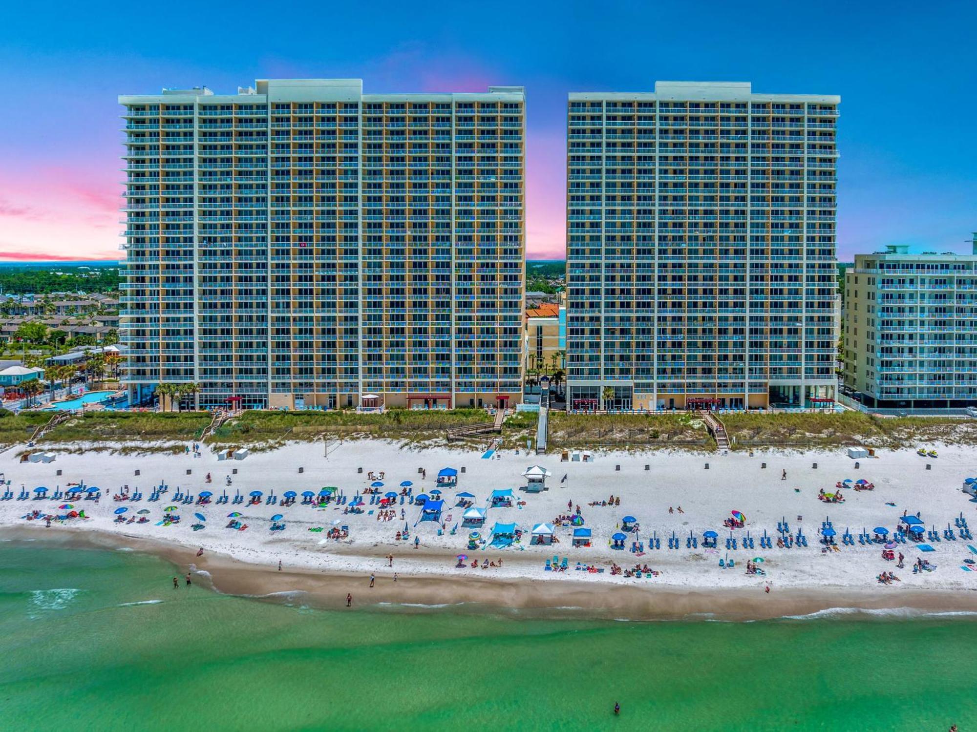 Beachfront Retreat! Family Friendly 1bd Getaway! By Dolce Getaways Pcb! Apartment *