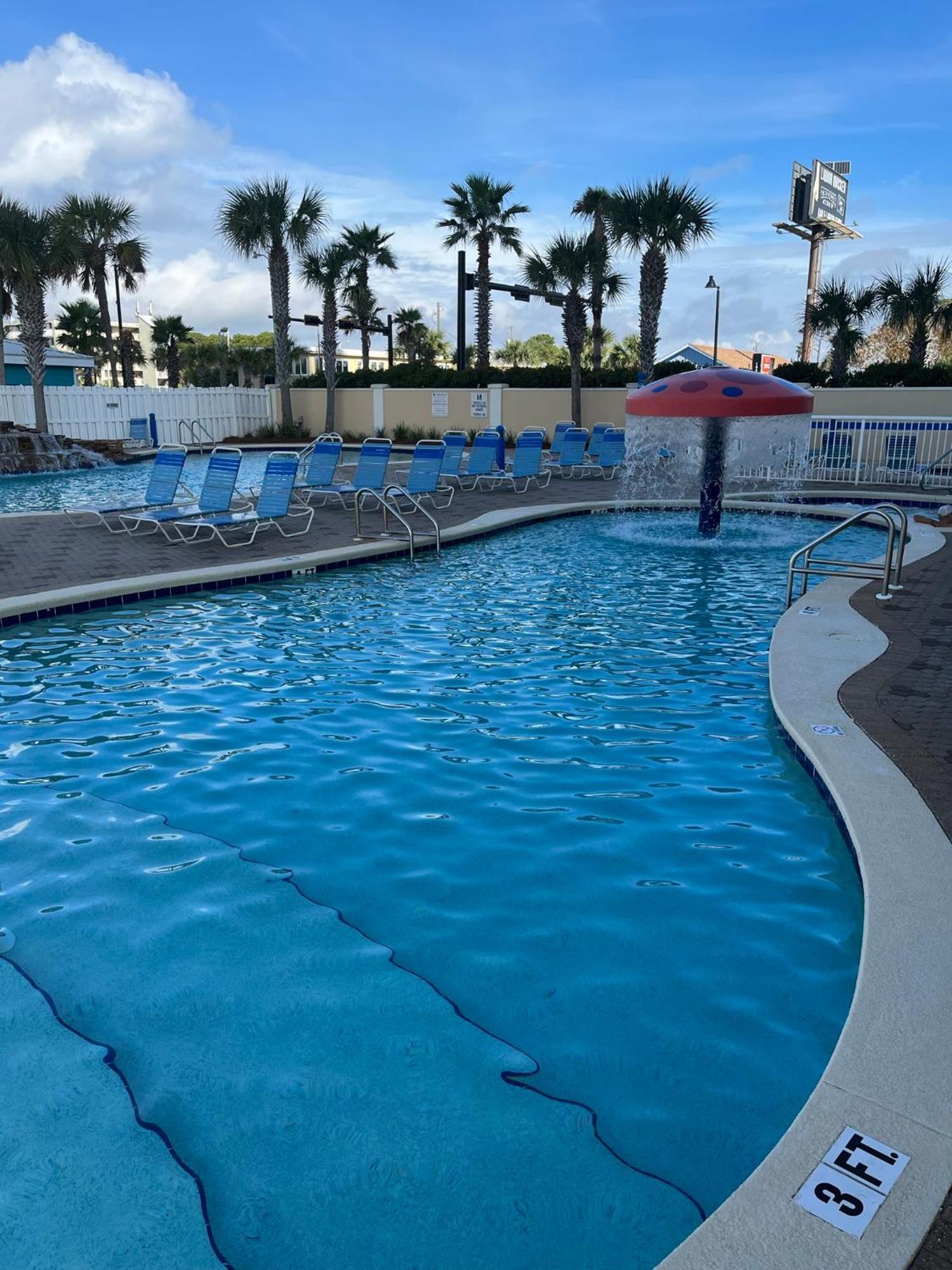 Majestic Blue Dolphin Apartment *
