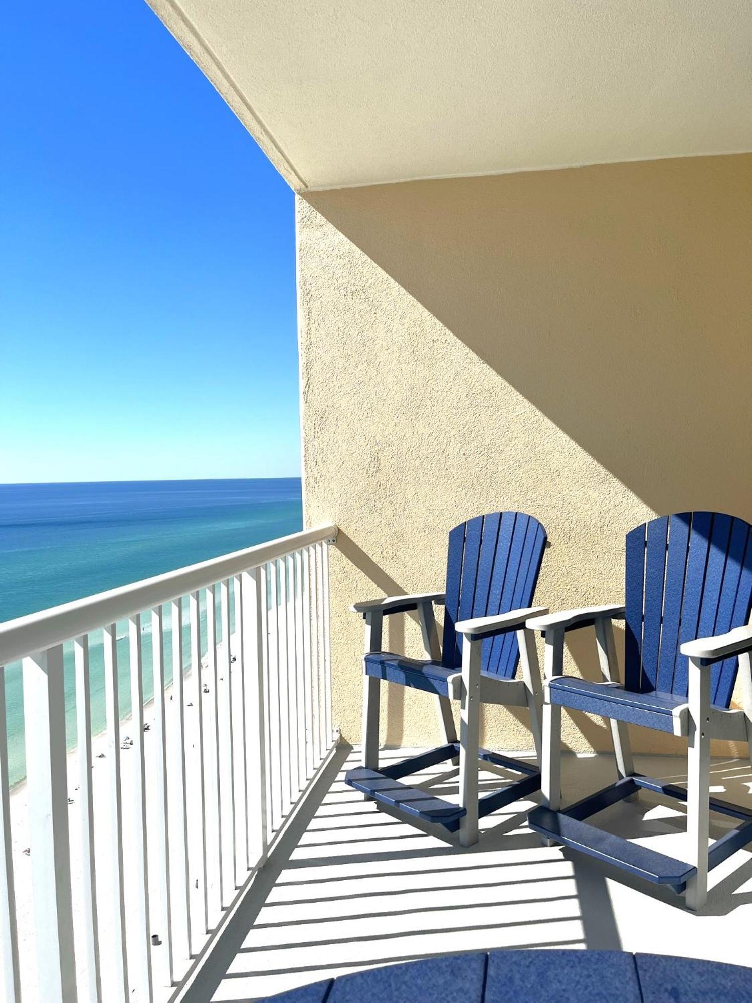 Majestic Blue Dolphin * Panama City Beach