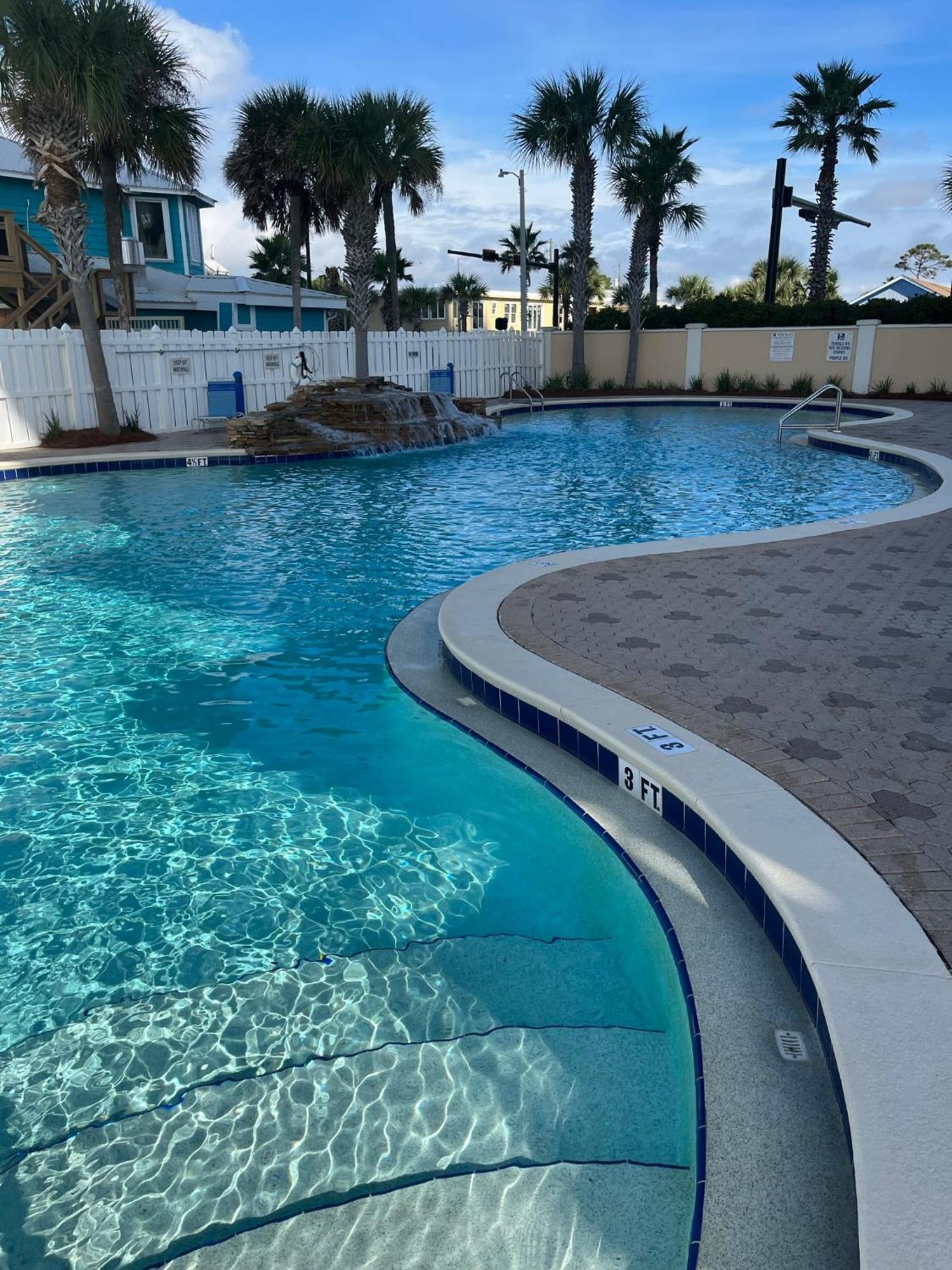 Majestic Blue Dolphin * Panama City Beach
