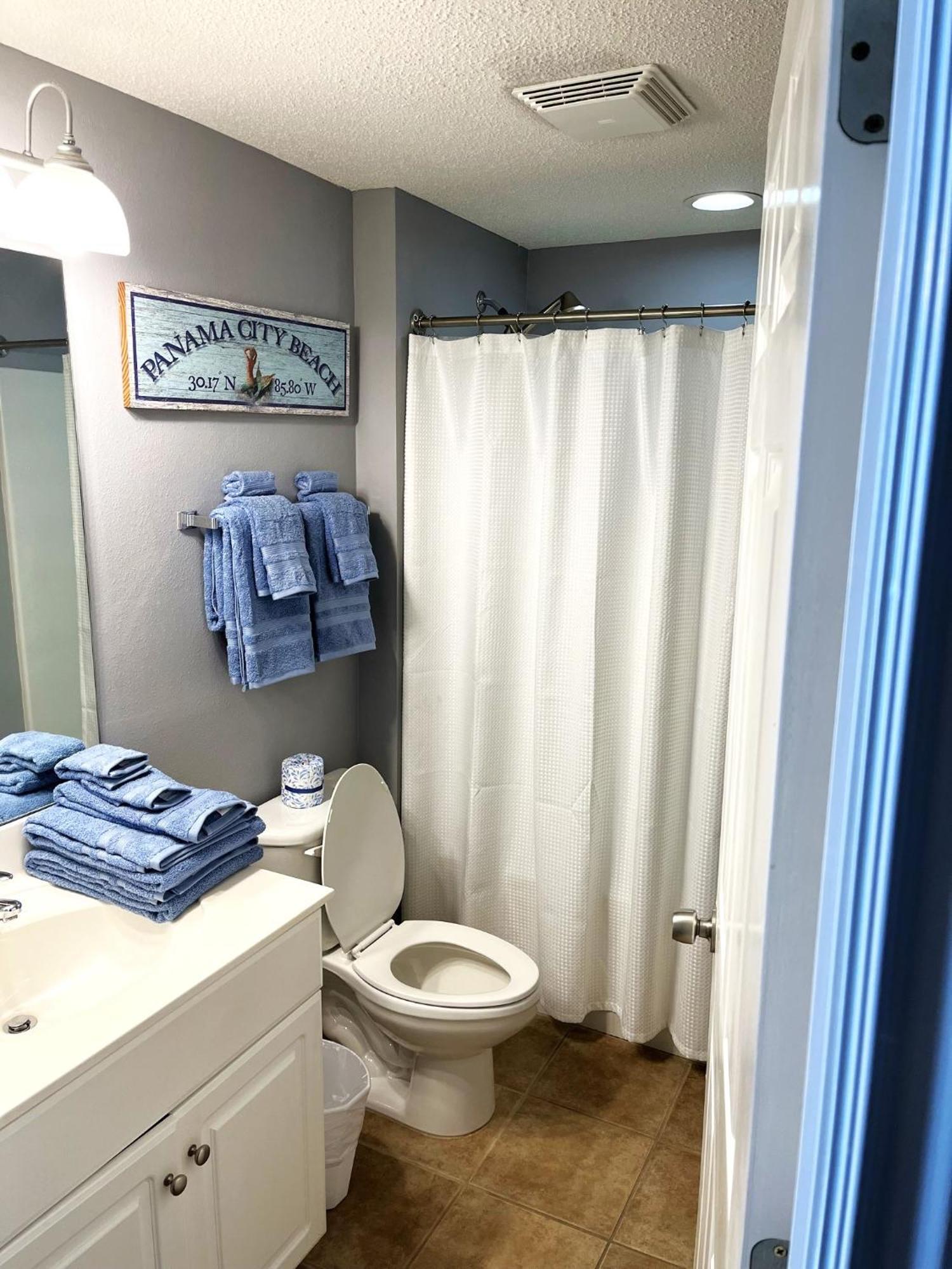 Majestic Blue Dolphin Apartment