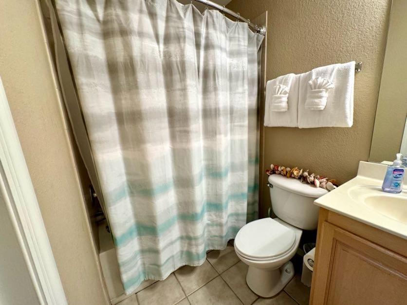 Apartment House That Sleeps 14 With Pool, Gym, Access