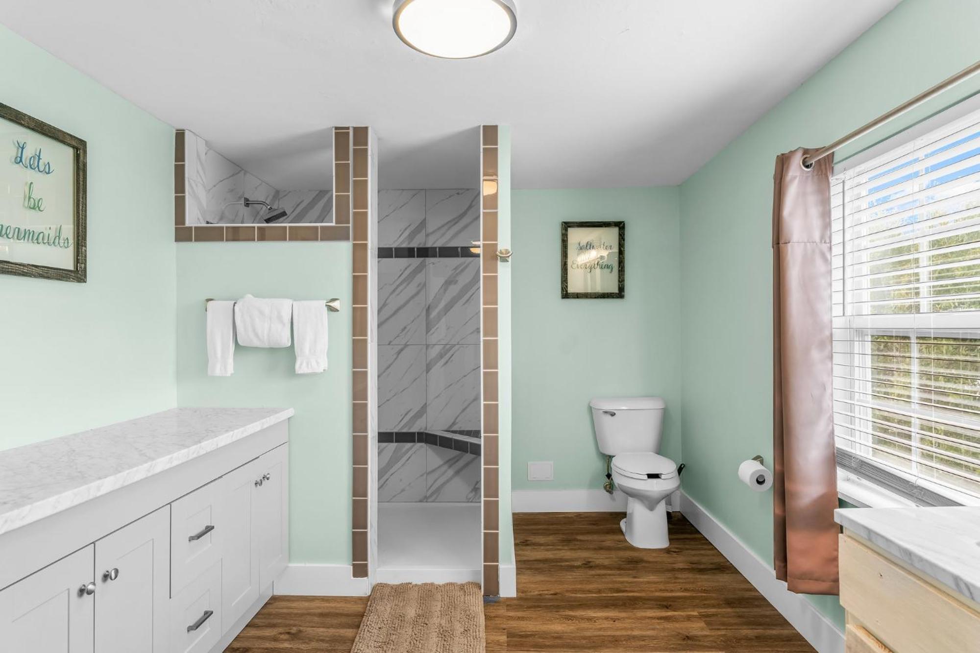 Holiday home Spacious With Stylish, Modern Decor Throughout! By Dolce Getaways Pcb *