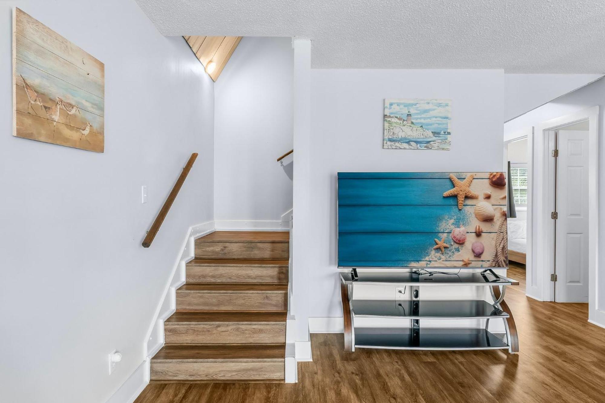 Spacious With Stylish, Modern Decor Throughout! By Dolce Getaways Pcb Holiday home Panama City Beach