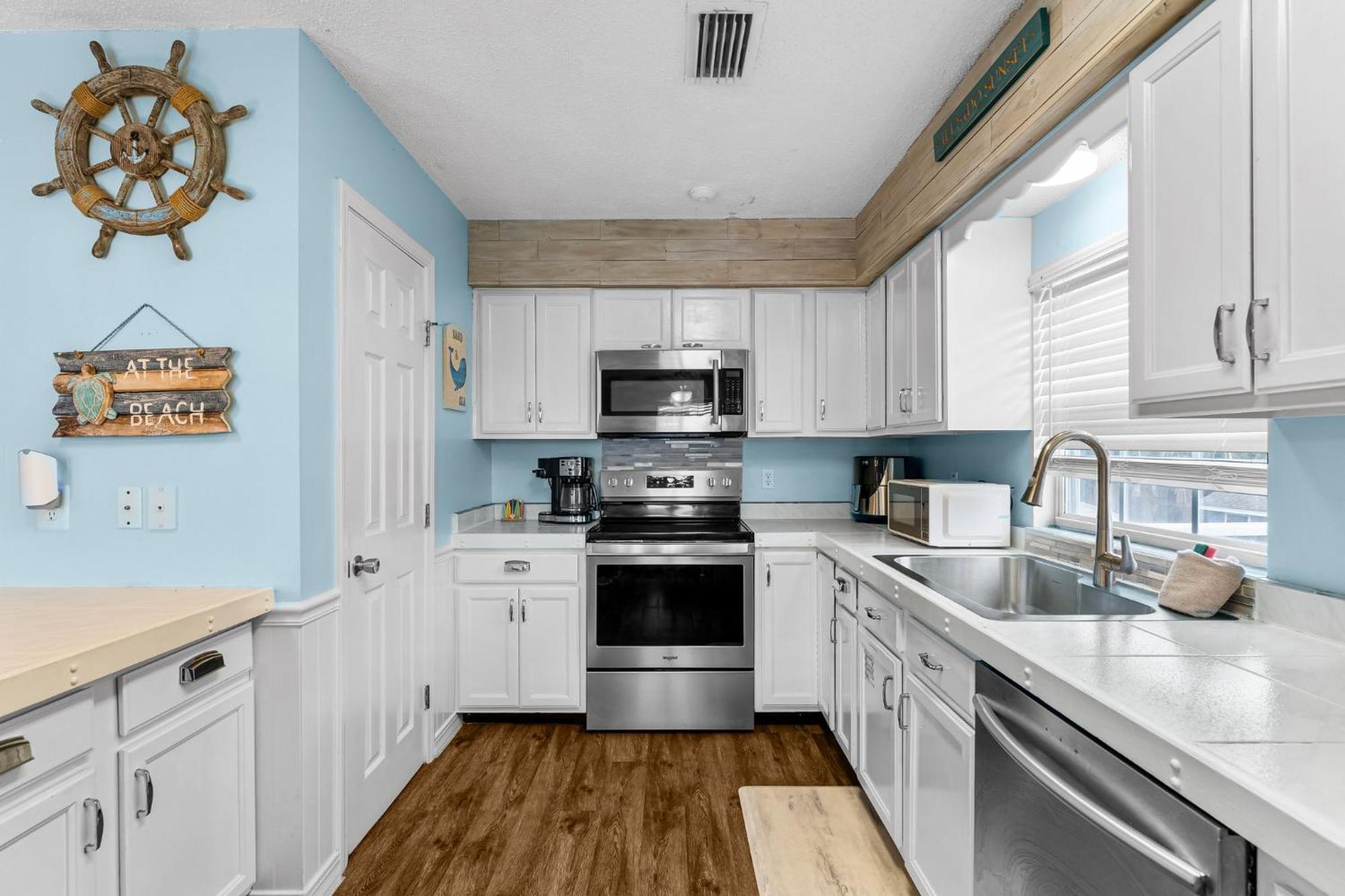 Spacious With Stylish, Modern Decor Throughout! By Dolce Getaways Pcb Holiday home Panama City Beach