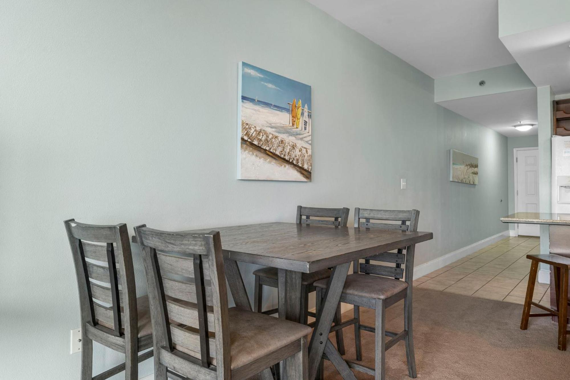 Laketown Wharf 0811 Holiday home