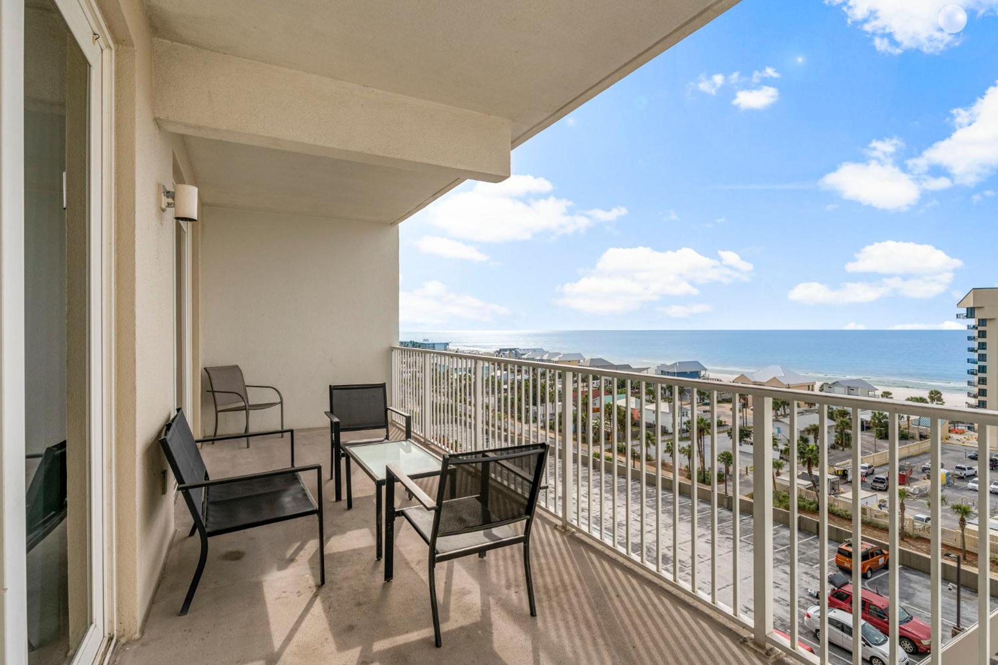 Laketown Wharf 0811 Holiday home