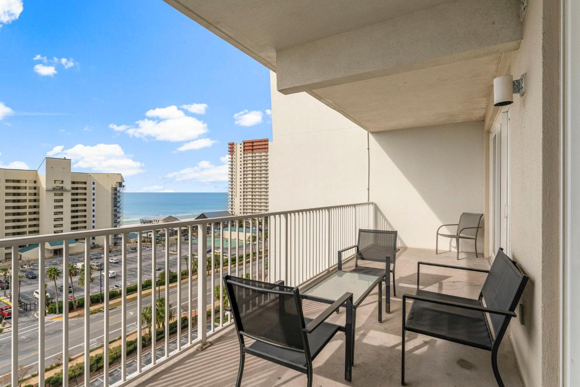 Laketown Wharf 0811 Holiday home *