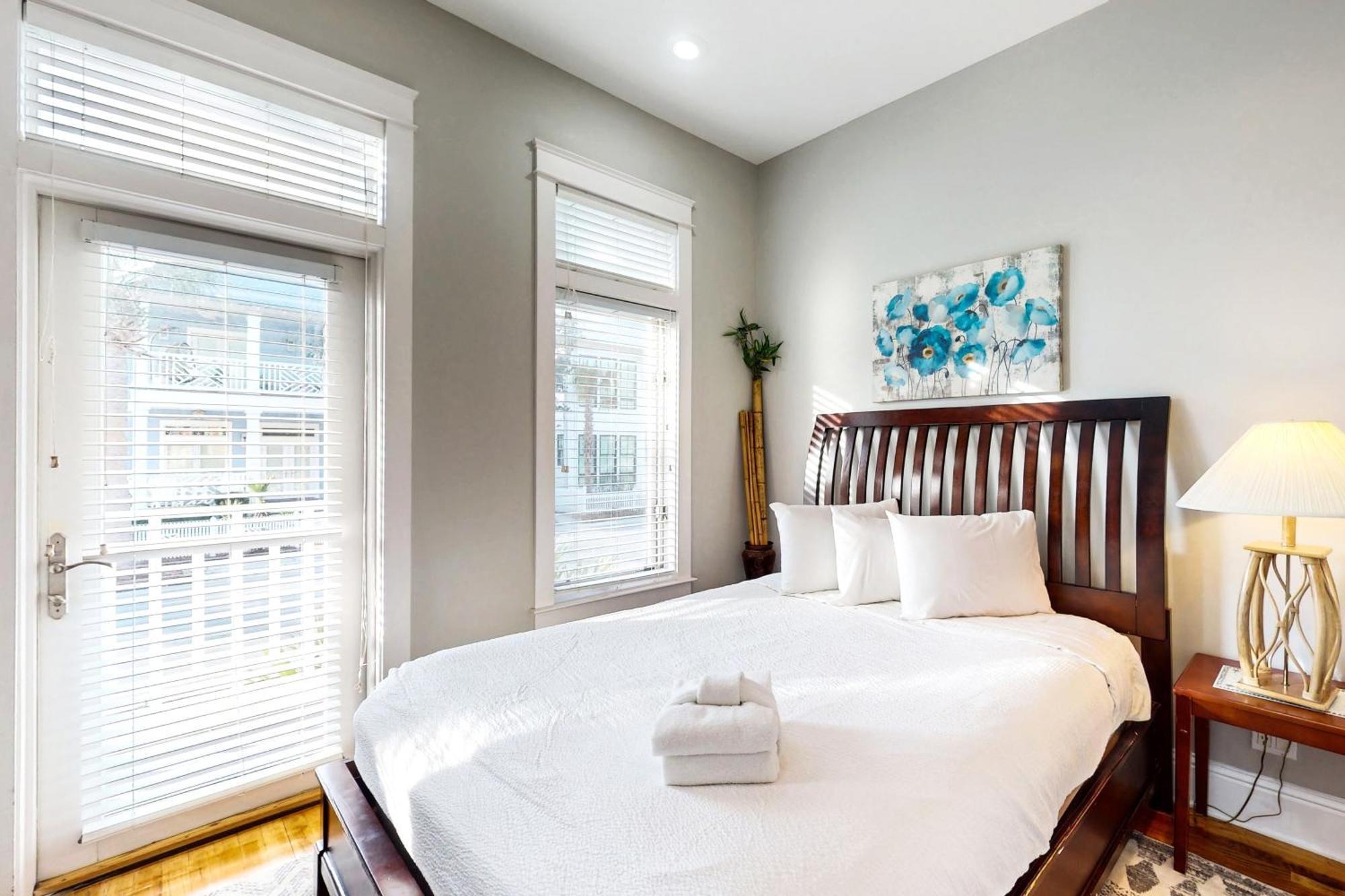 Six If By Sea Holiday home