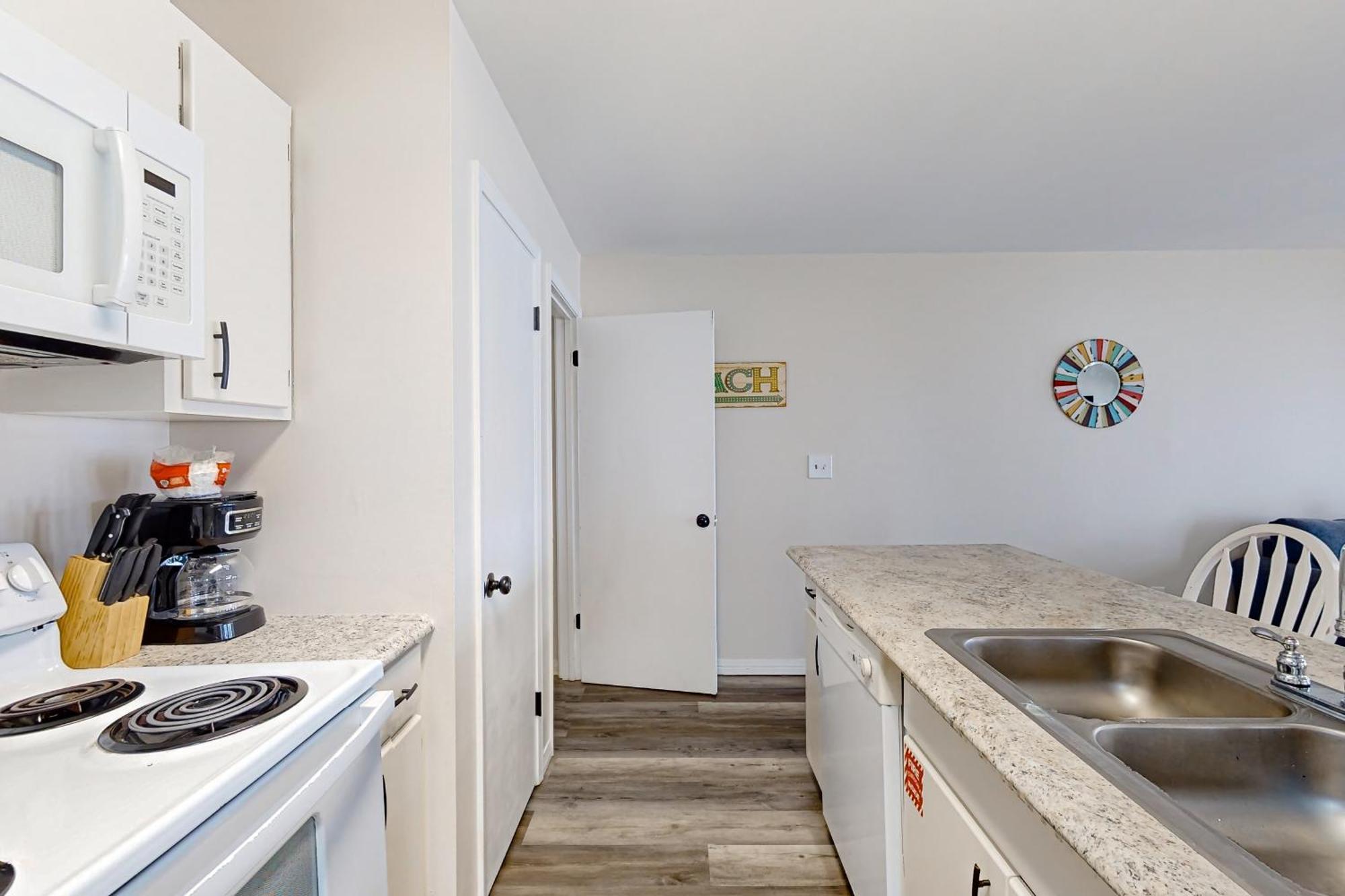 Apartment Front Retreat D2