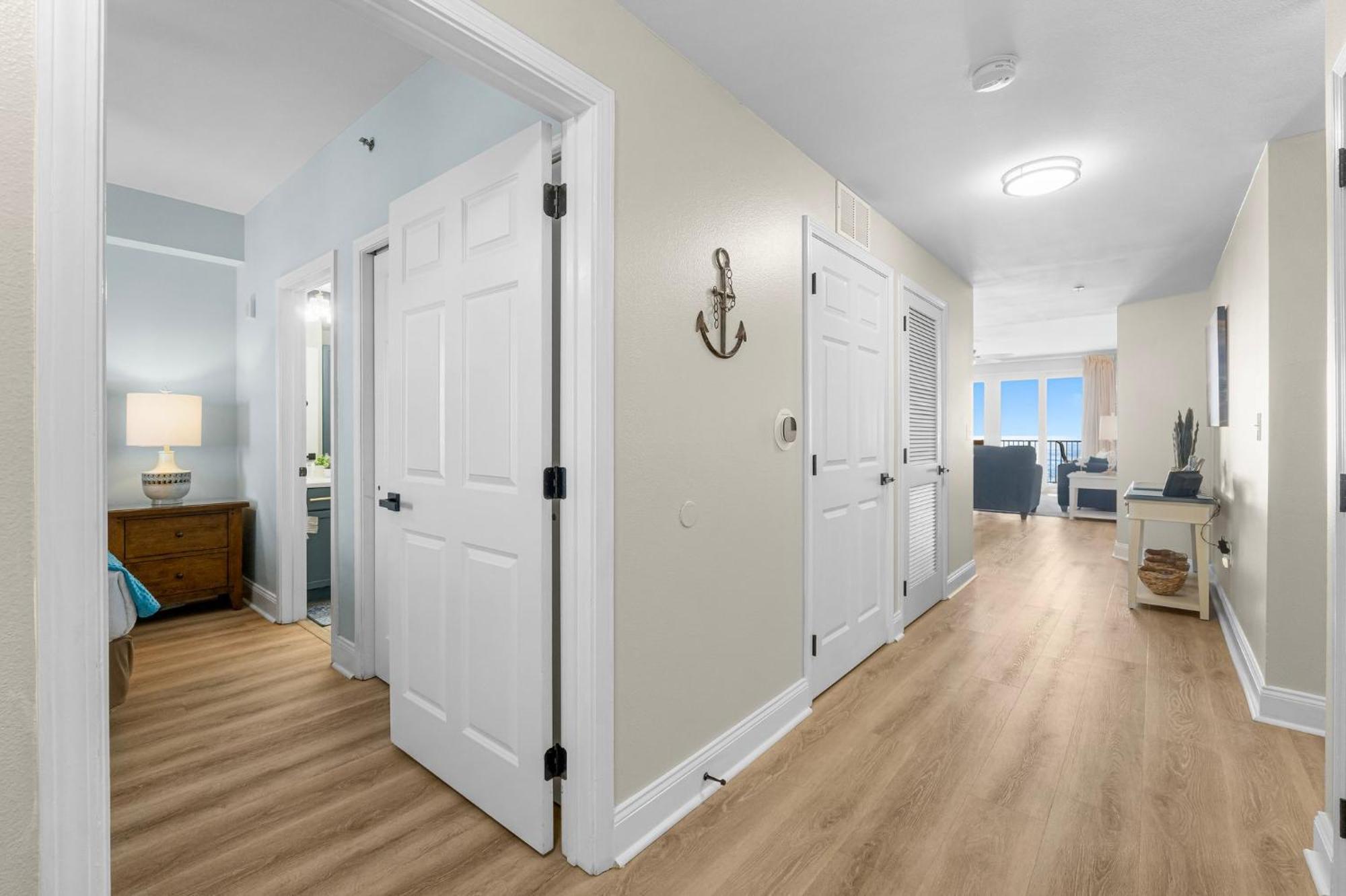 Spacious 4bd Gulfview Condo! 5 Pools! Free Chairs! By Dolce Getaways