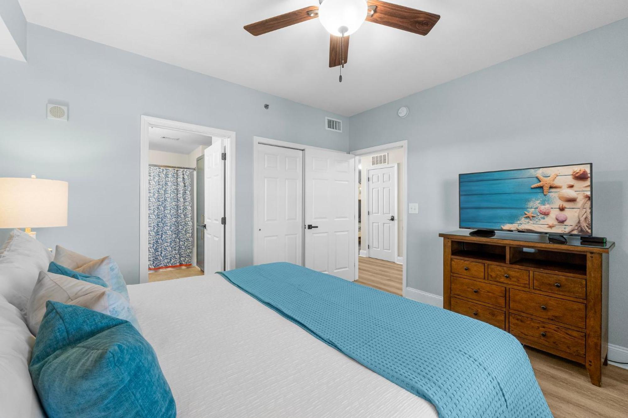 Spacious 4bd Gulfview Condo! 5 Pools! Free Chairs! By Dolce Getaways *