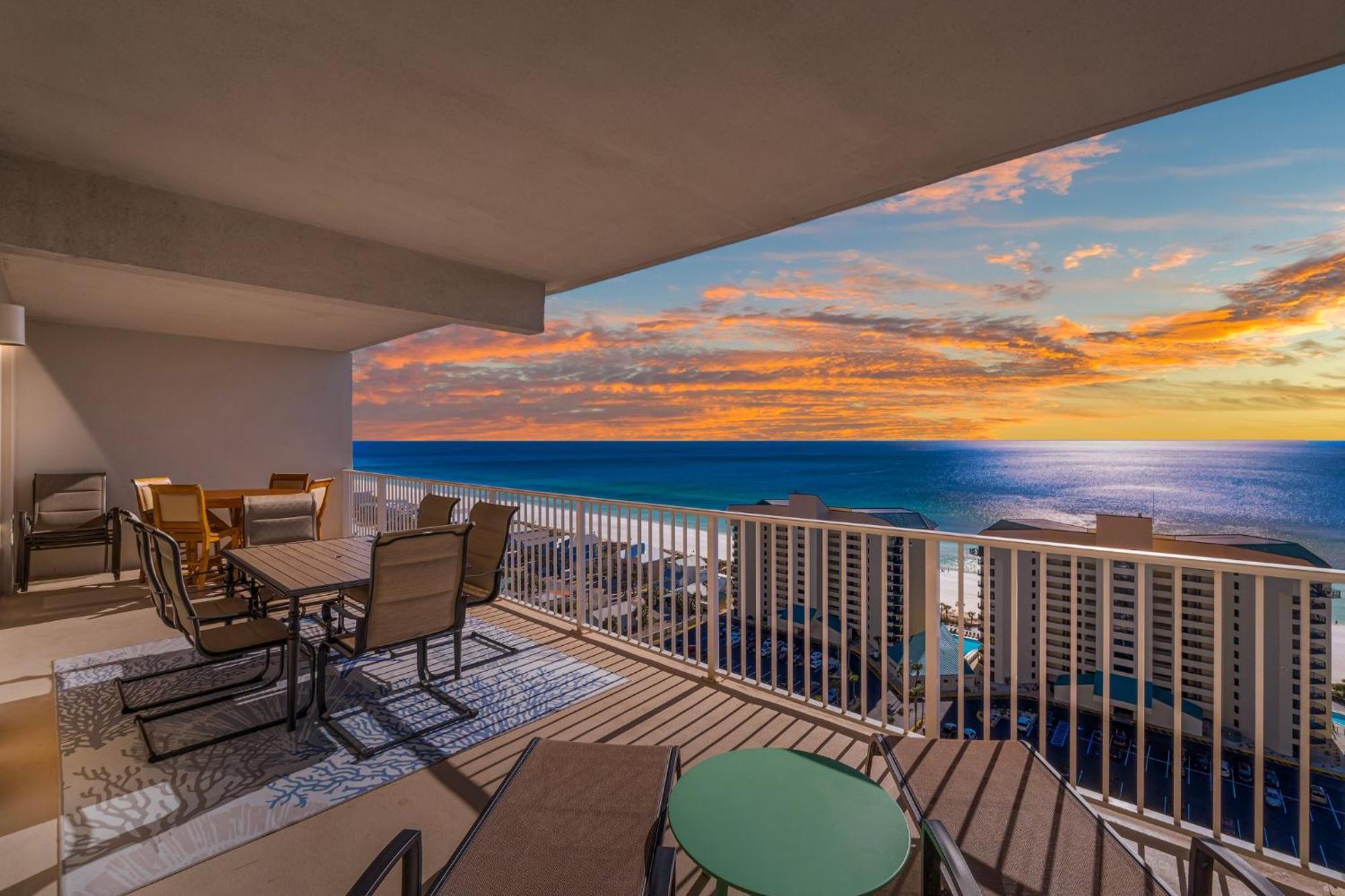 Apartment Spacious 4bd Gulfview Condo! 5 Pools! Free Chairs! By Dolce Getaways *
