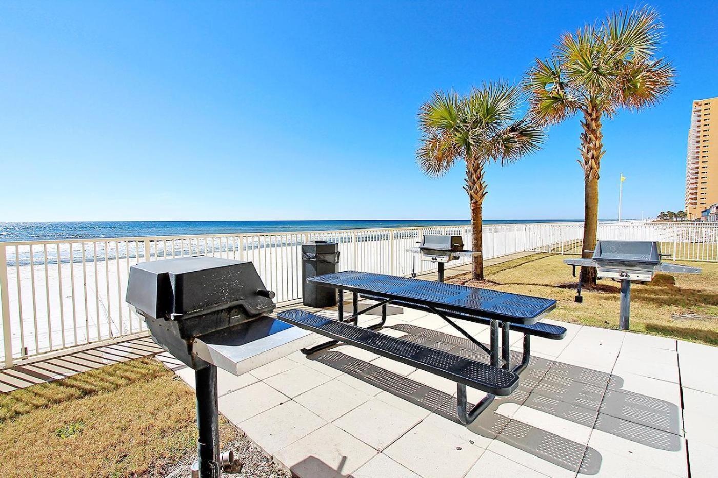 Apartment Tropic Winds 1104 *