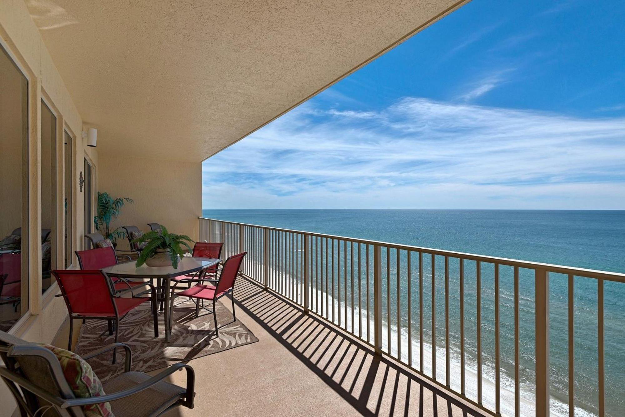 Stunning 16th Floor With Fitness Center, Hot Tubs, Pools, And Access - Unit 1606 Apartment