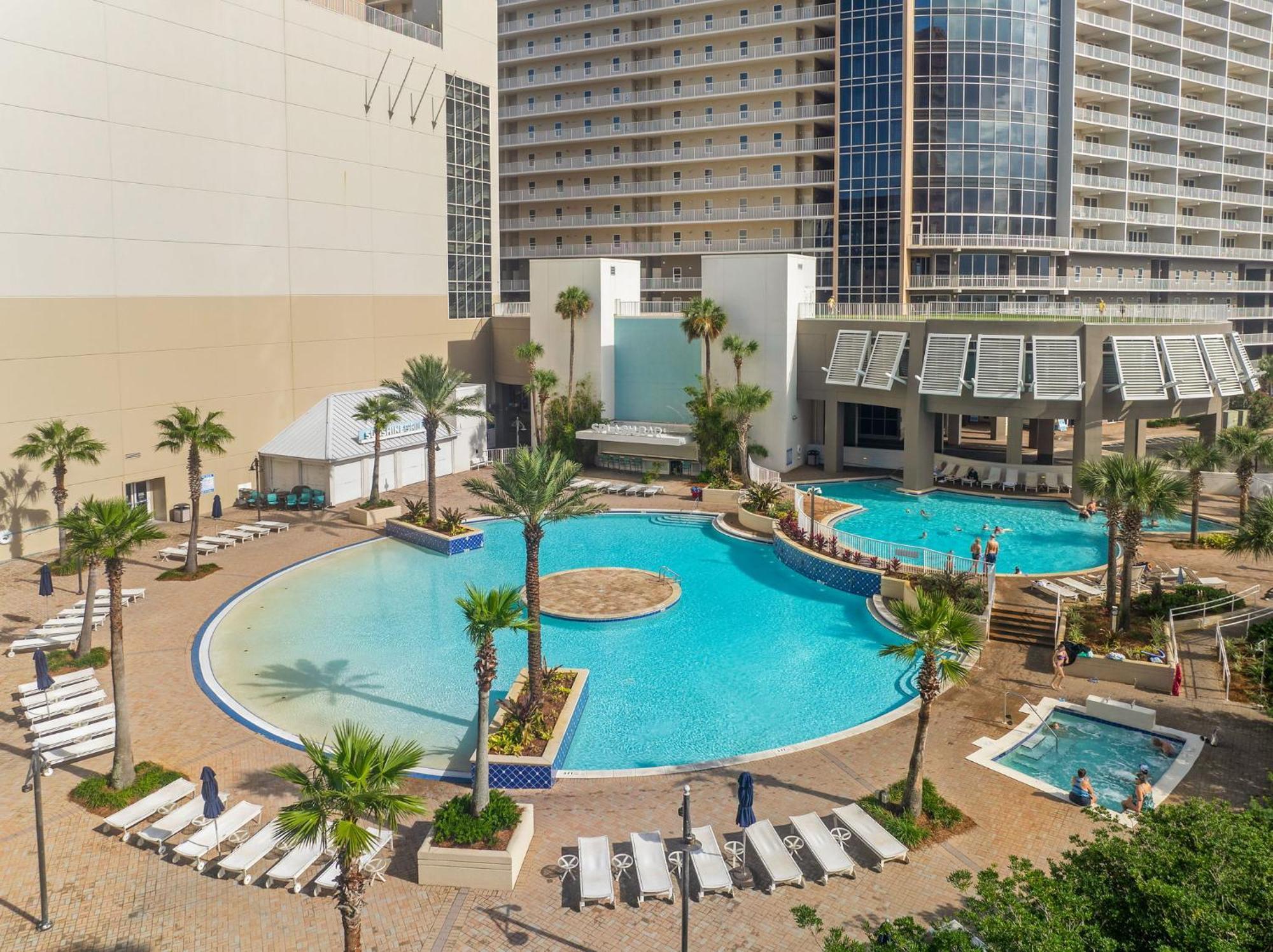 Apartment & Ocean Views! Steps To & Dining, Sleeps 9! Dolce Getaways Pcb