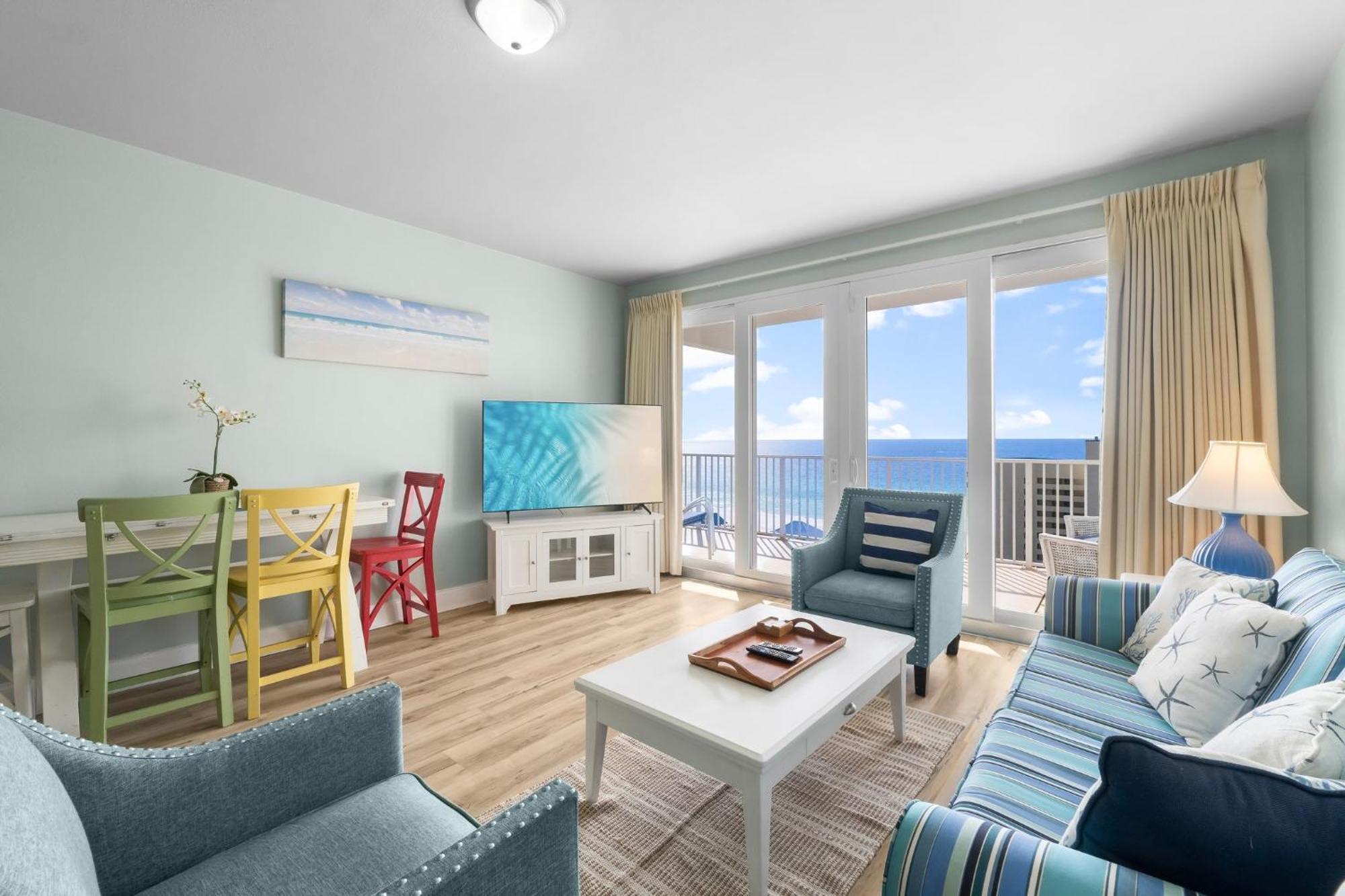 & Ocean Views! Steps To & Dining, Sleeps 9! Dolce Getaways Pcb Apartment *