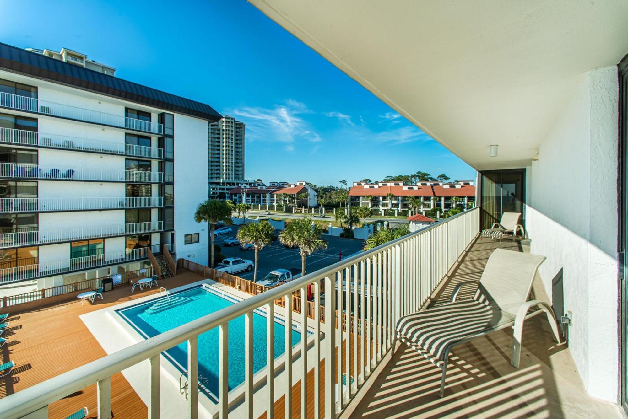 Leeward 308 At Edgewater