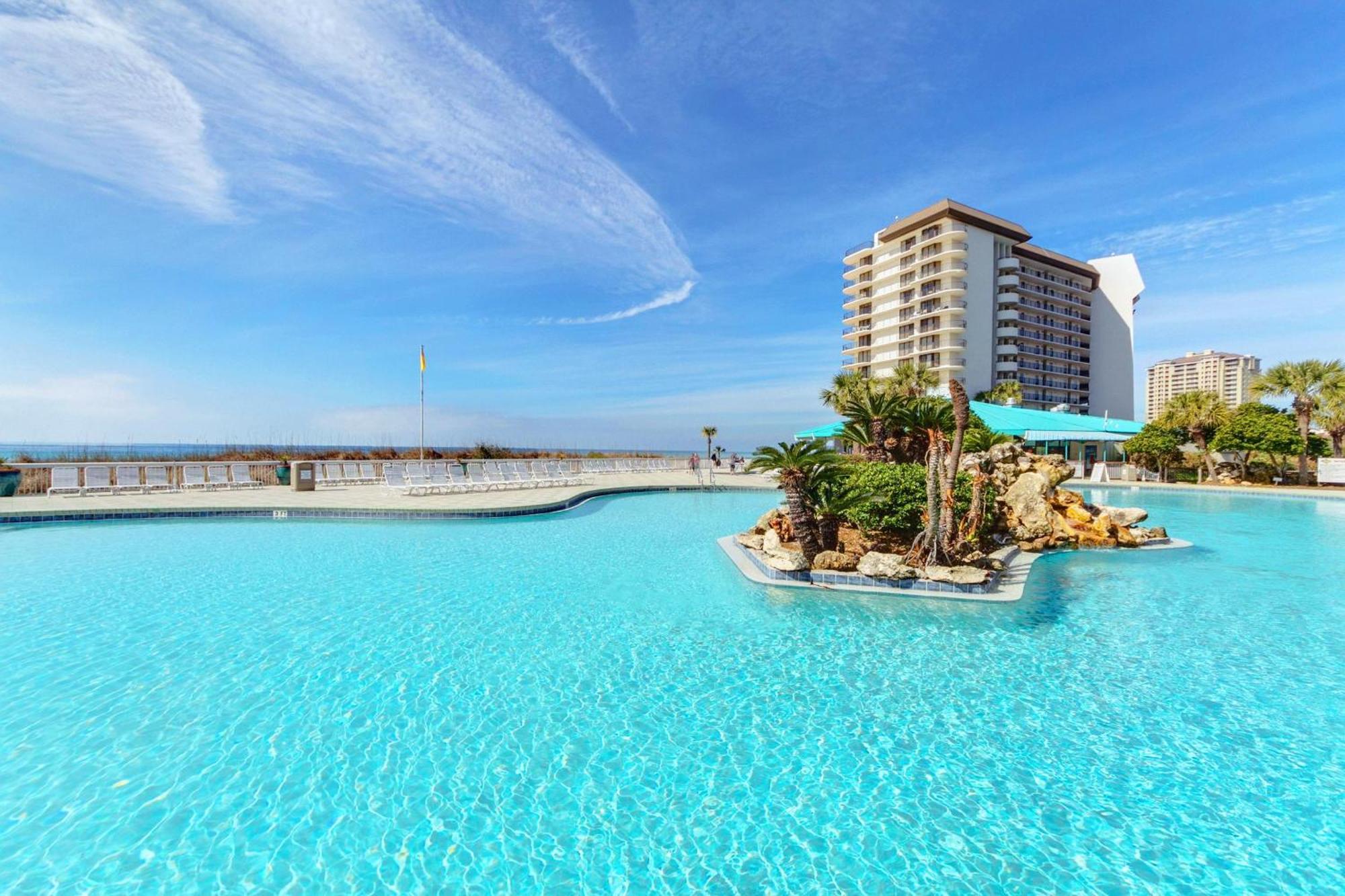 Leeward 308 At Edgewater