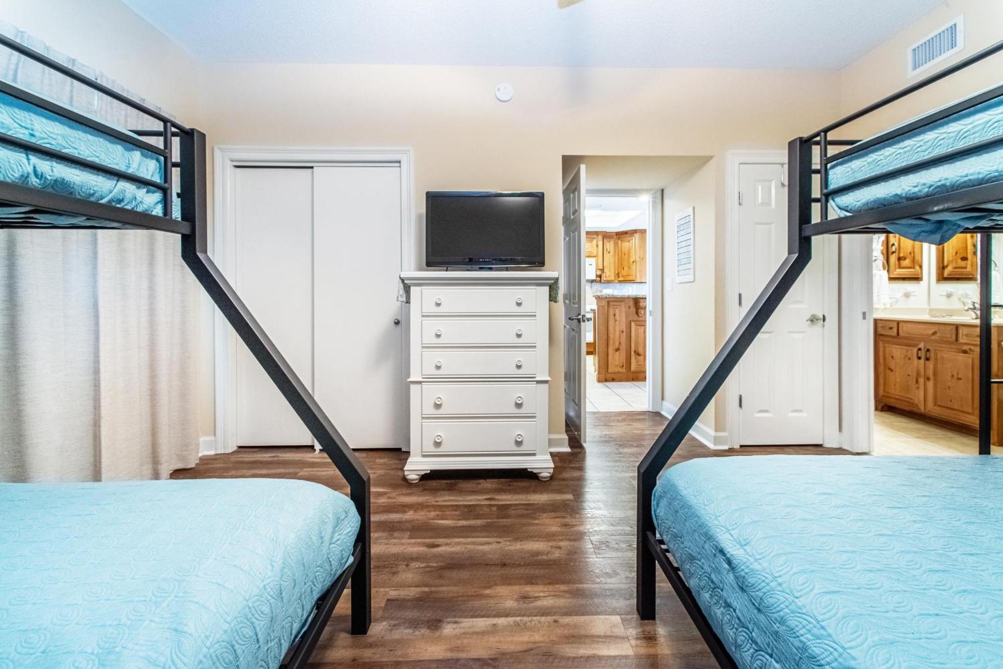 Boardwalk 1502 Apartment *