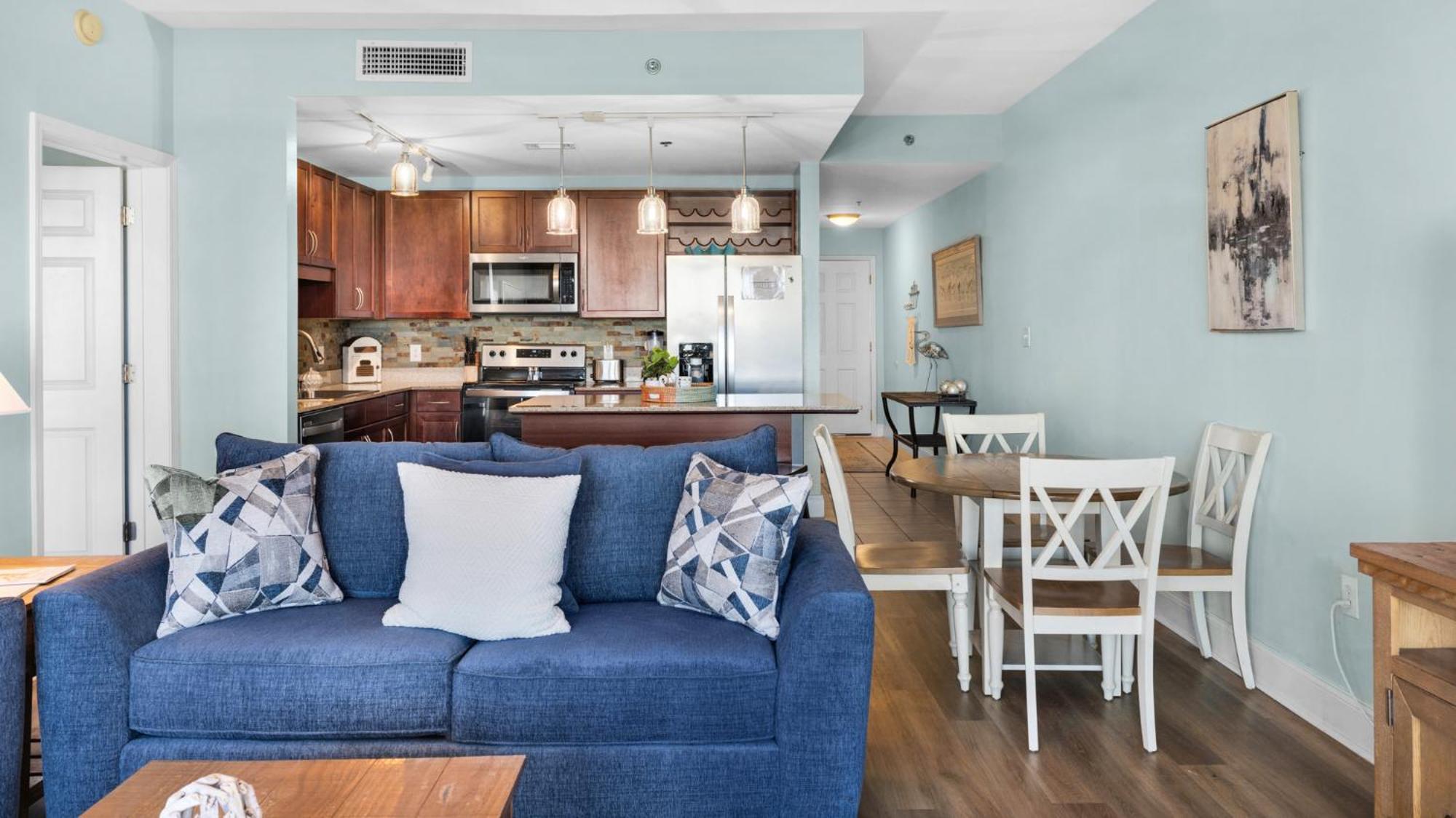 Laketown Wharf 729 - Paradise Retreat Holiday home
