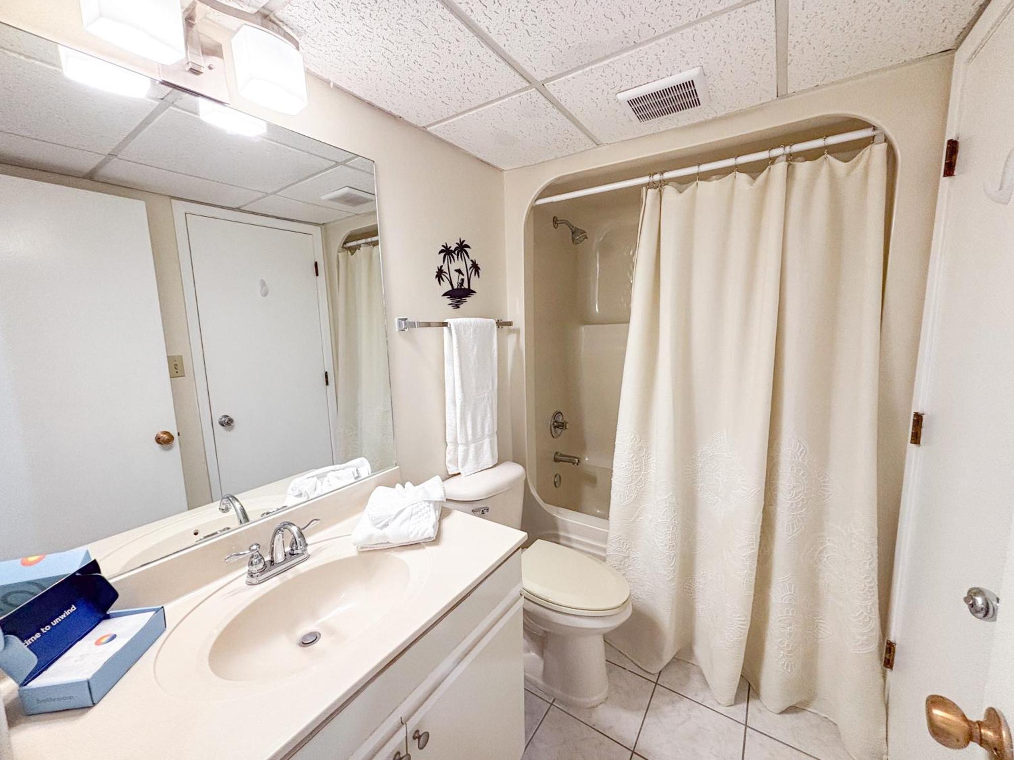 Edgewater 2504 'by The Pool' Holiday home