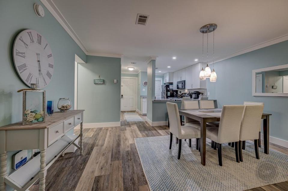 Holiday home Our Happy Place! Seasonal Srv! Pool & Gulf Views! Panama City Beach