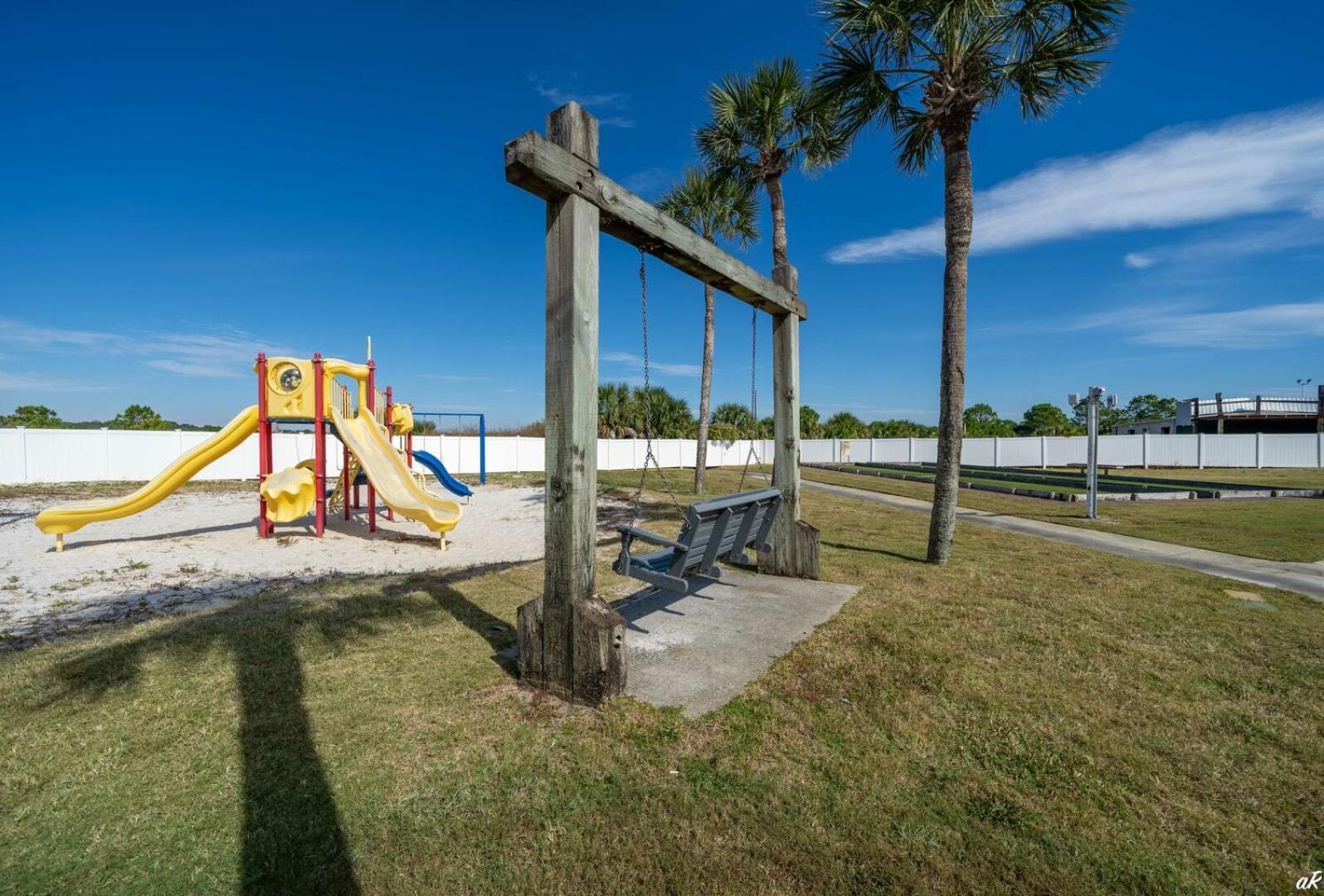 Lazy Days At Pinnacle Port A-540 Apartment Panama City Beach