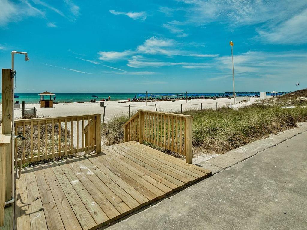Pet Friendly Ground Level Steps To The Sand! Pool Hot Tub Wifi Panama City Beach