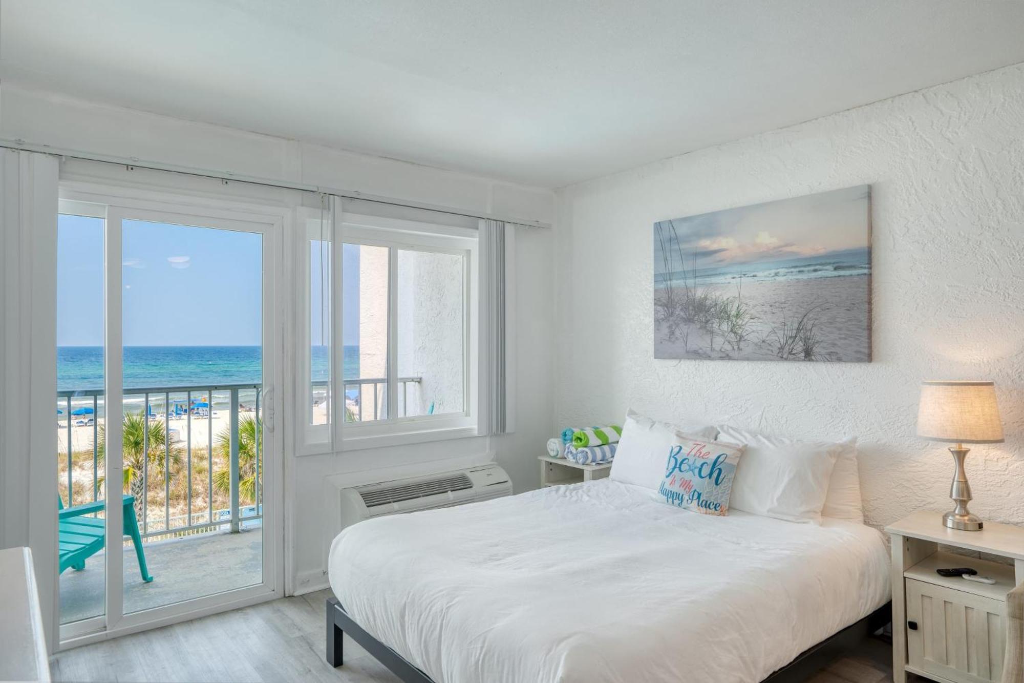 Ambassador C204 By Avantstay Beachfront Access