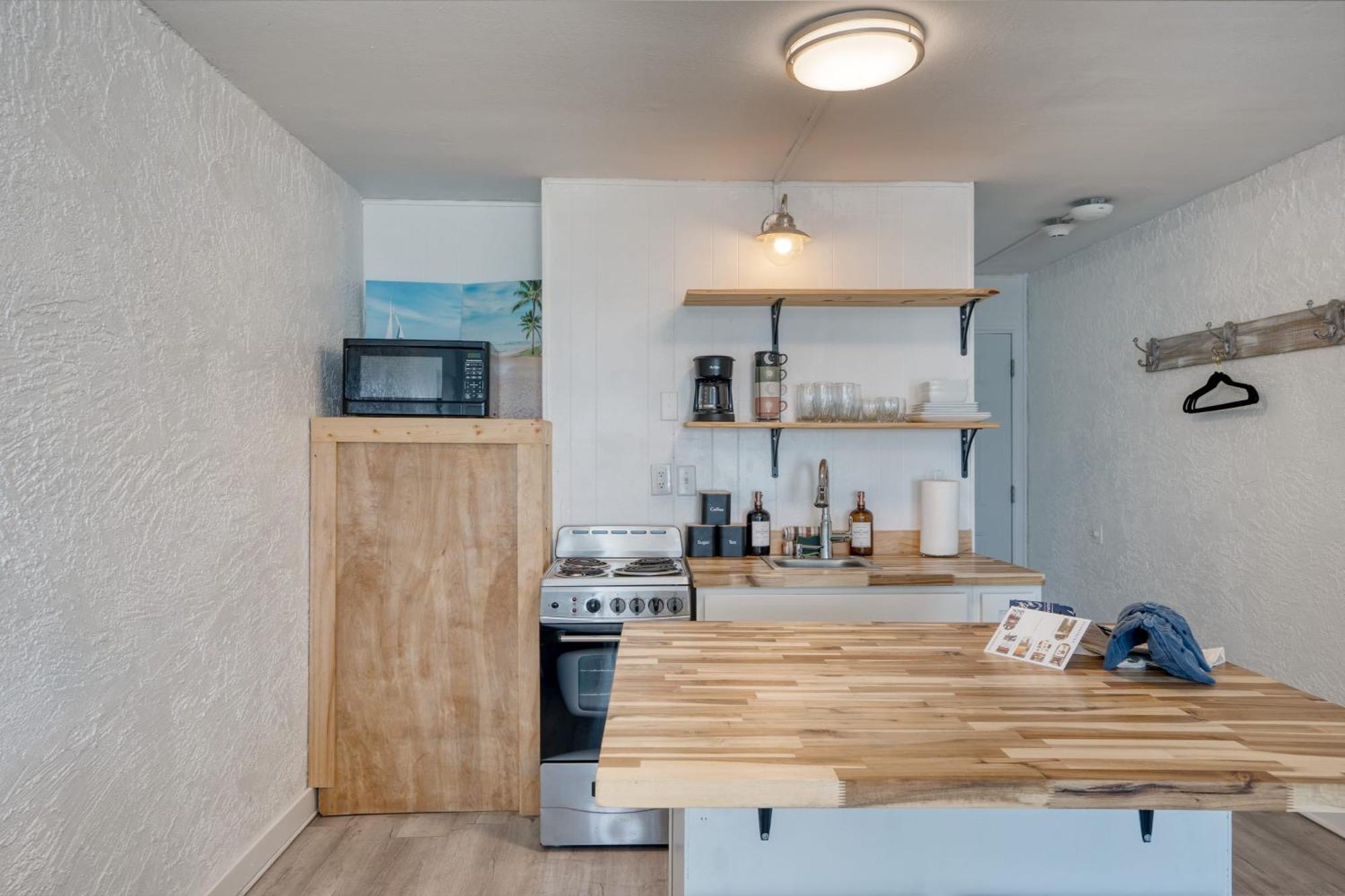 Ambassador C204 By Avantstay Beachfront Access Holiday home Panama City Beach