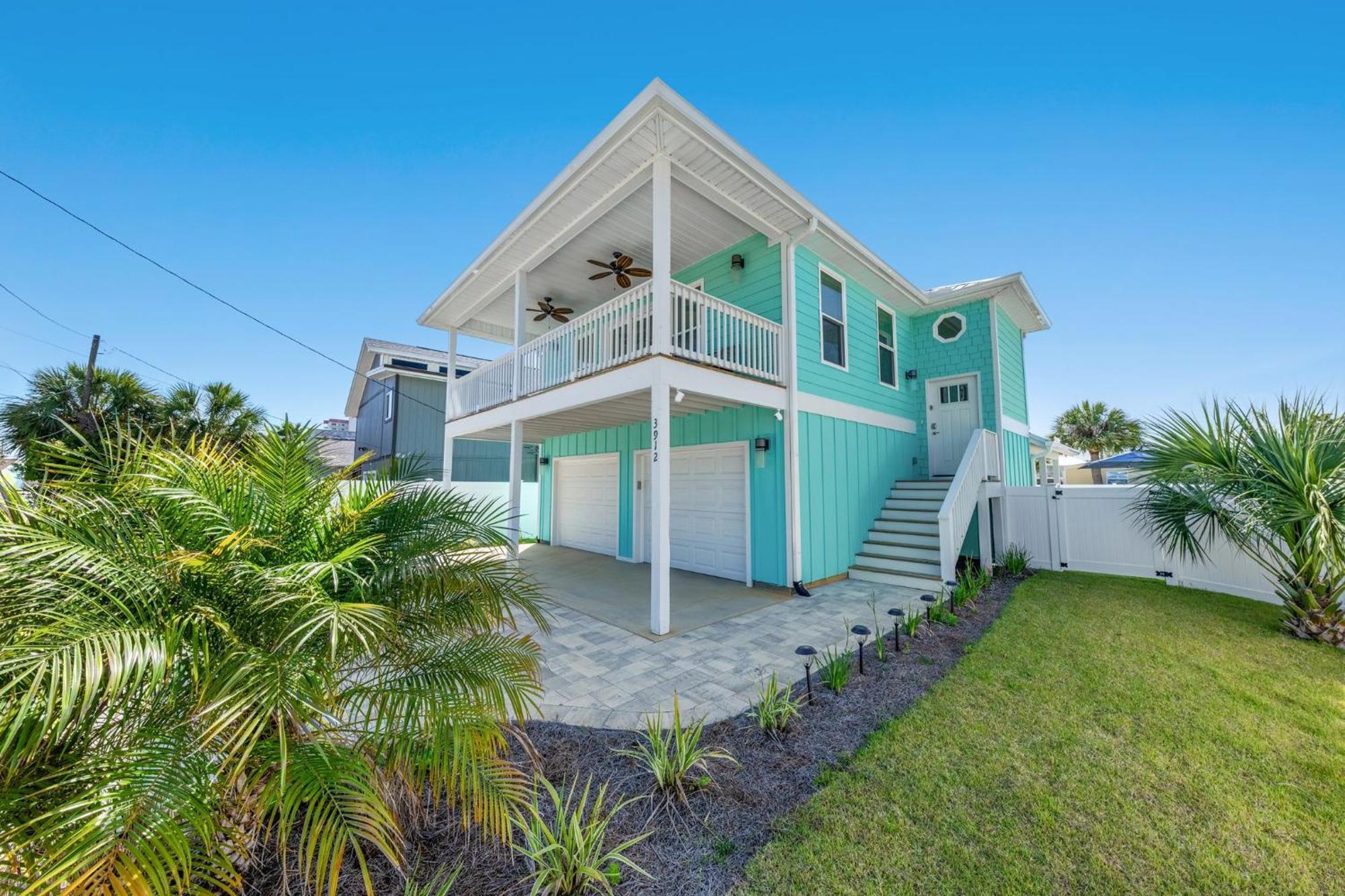 Heated Pool & Pet Friendly - Minutes To - Spacious Backyard - Flpcb38 Holiday home