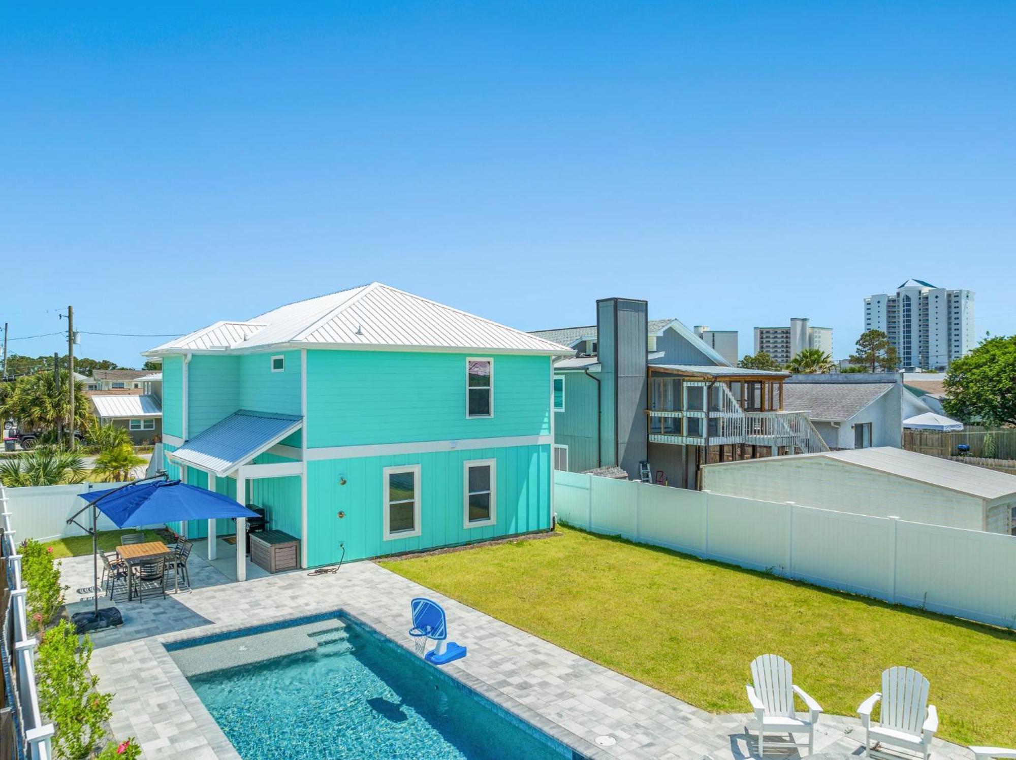 Heated Pool & Pet Friendly - Minutes To - Spacious Backyard - Flpcb38