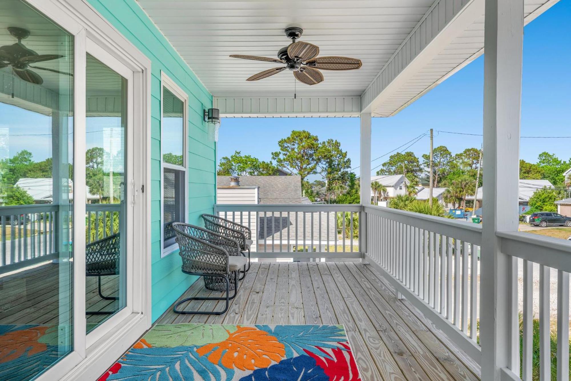 Heated Pool & Pet Friendly - Minutes To - Spacious Backyard - Flpcb38 Holiday home