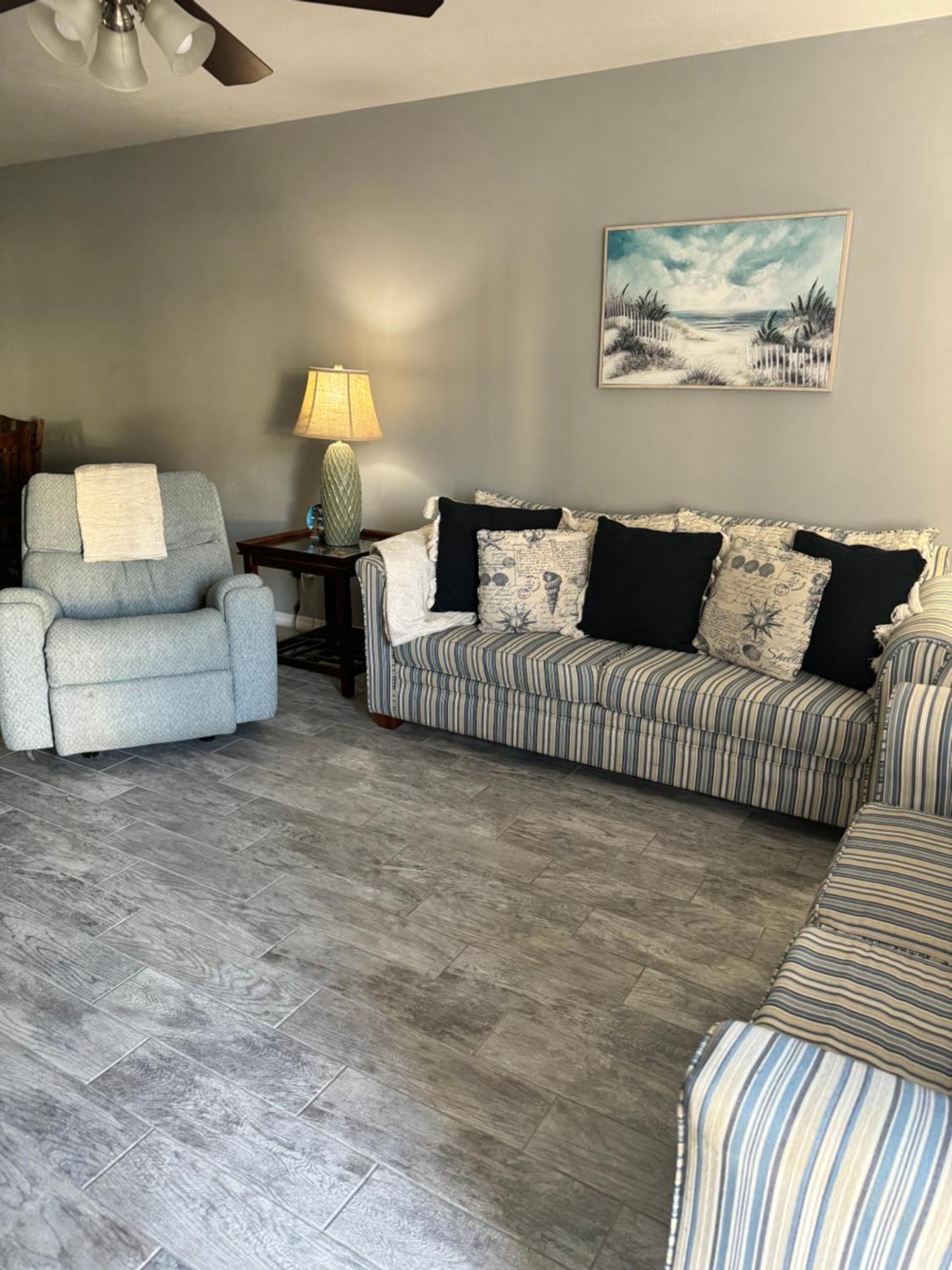 Sea Horsing Around 2 Bedroom 1.5 Bath Sleeps 8 Panama City Beach