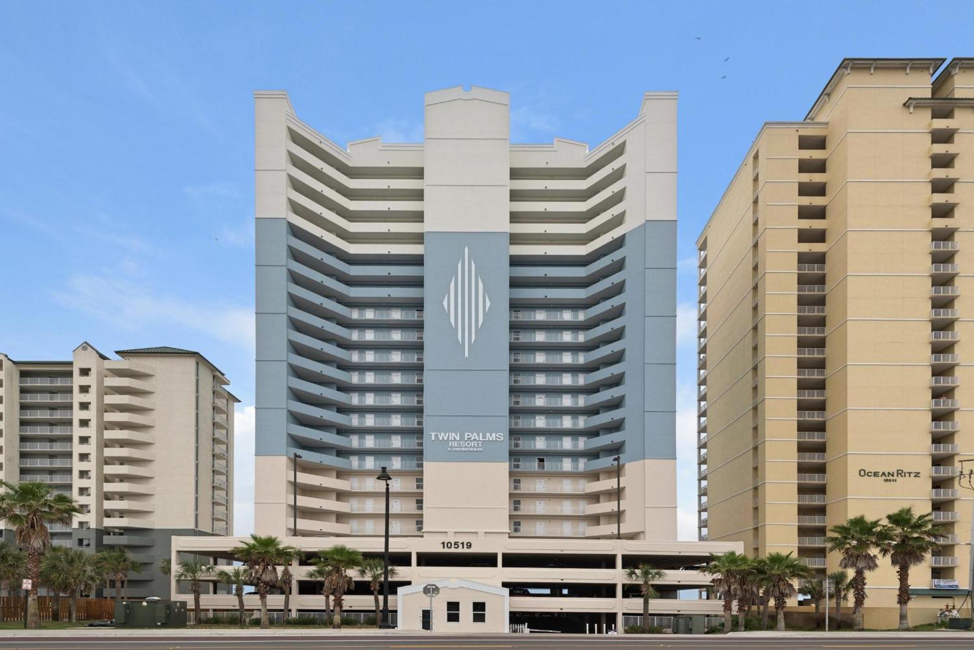 Twin Palms 702