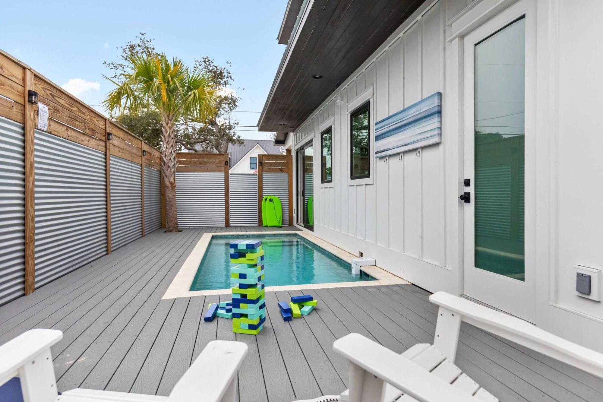 Lux Newly Built Seaglass And Sunsets Heatable Pool Close To Family Friendly Holiday home