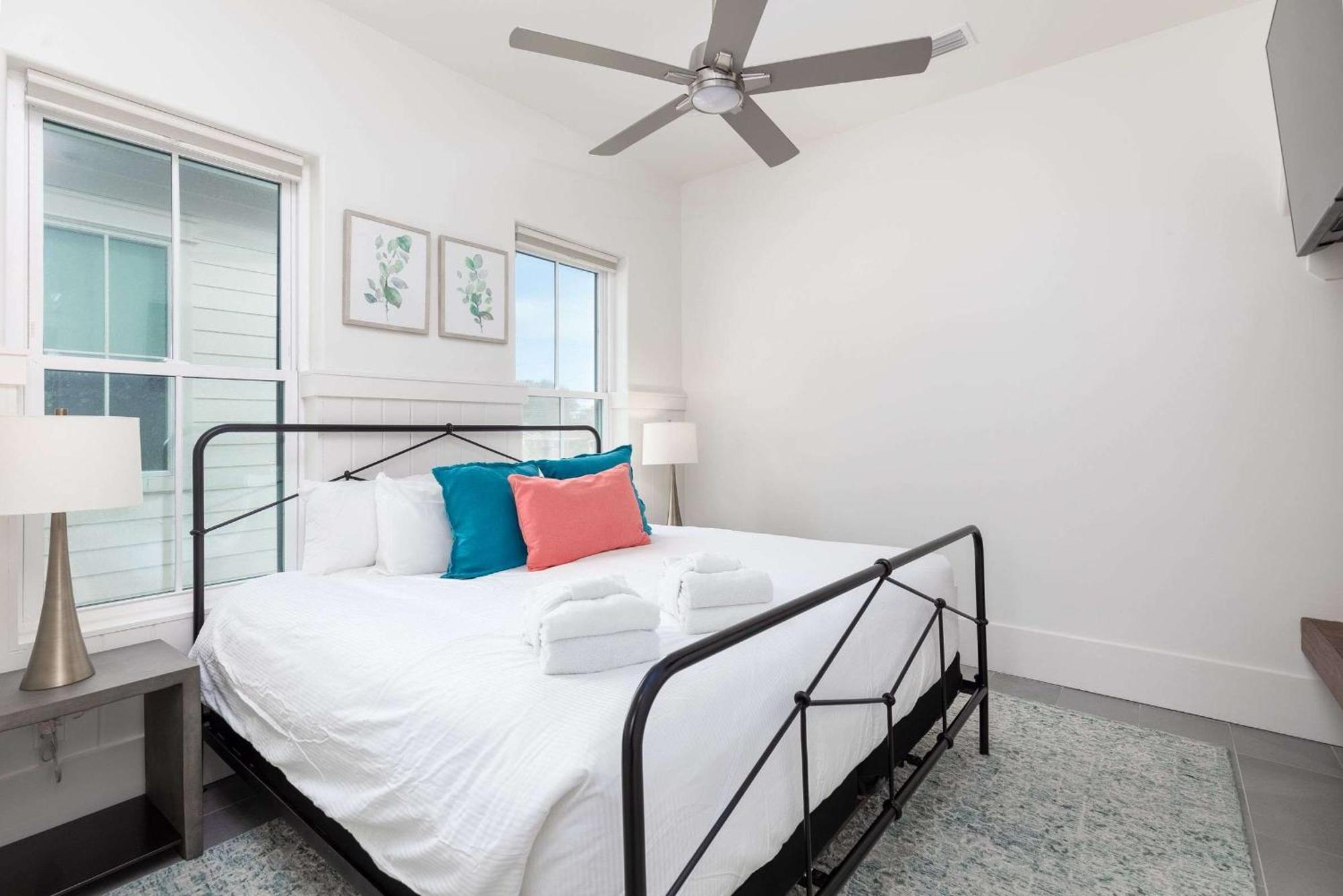 Lux Newly Built Seaglass And Sunsets Heatable Pool Close To Family Friendly Holiday home Panama City Beach