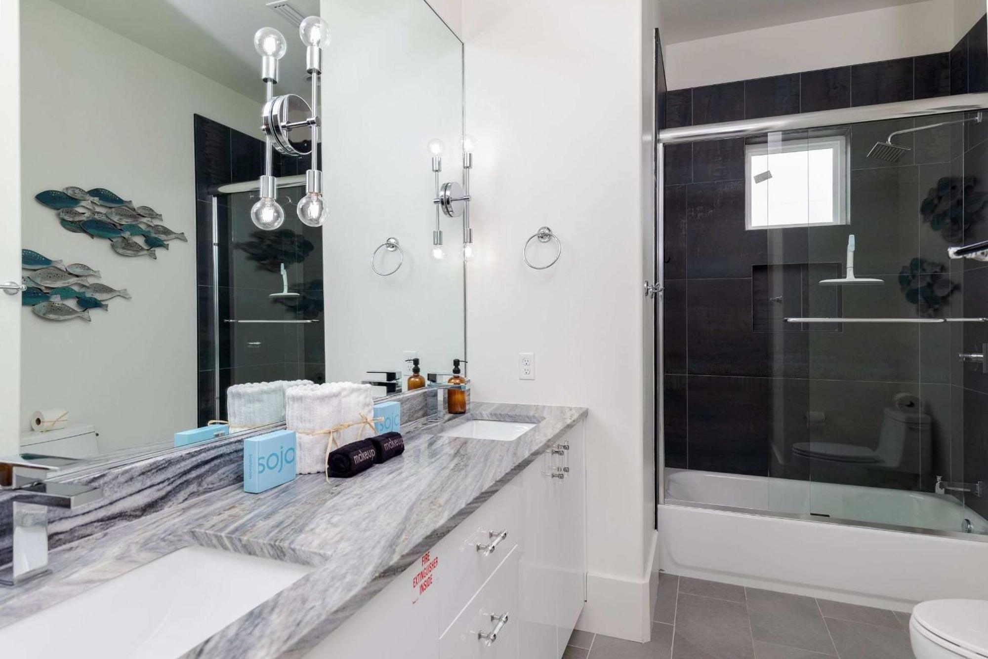Holiday home Lux Newly Built Seaglass And Sunsets Heatable Pool Close To Family Friendly