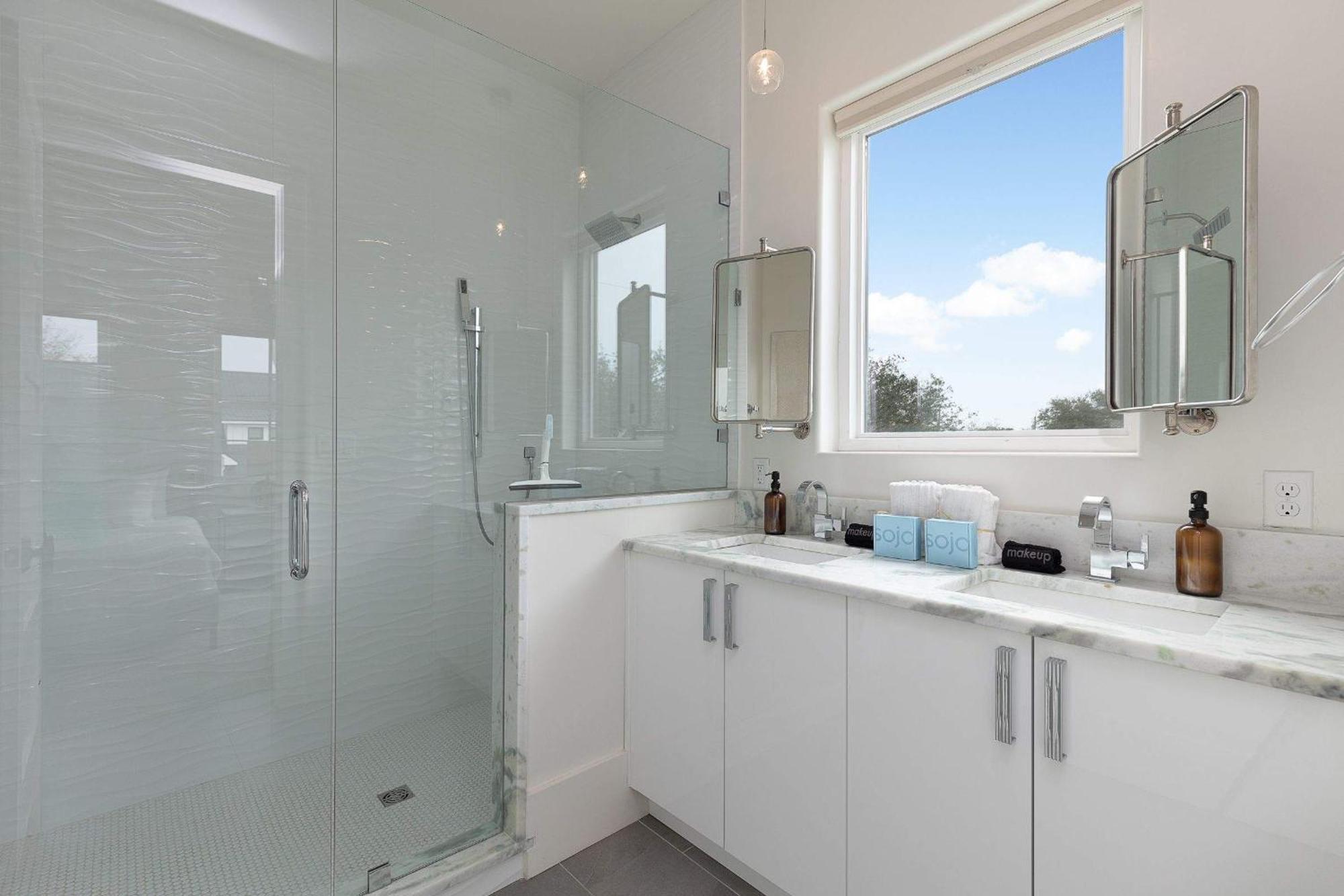 Lux Newly Built Seaglass And Sunsets Heatable Pool Close To Family Friendly Holiday home Panama City Beach