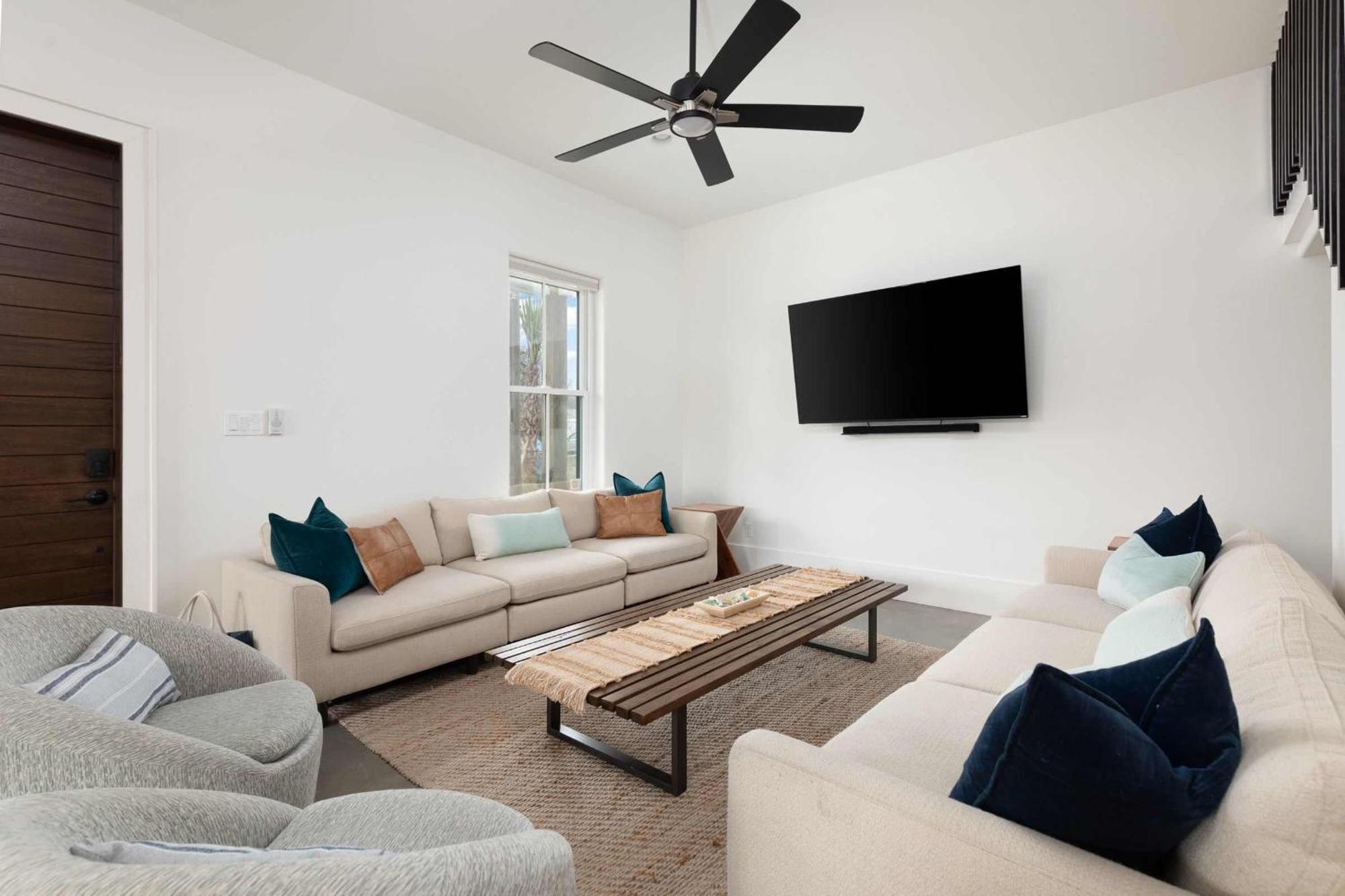 Holiday home Lux Newly Built Seaglass And Sunsets Heatable Pool Close To Family Friendly